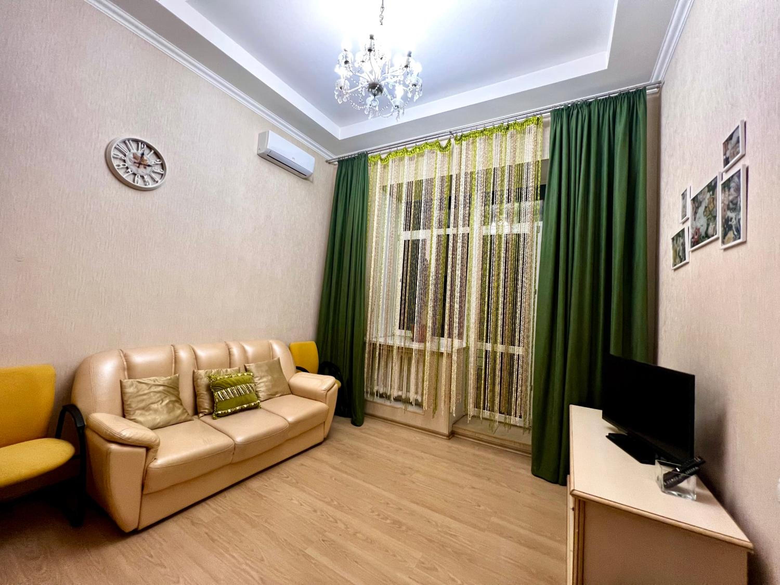 KyivHome Baseina Khreschatyk