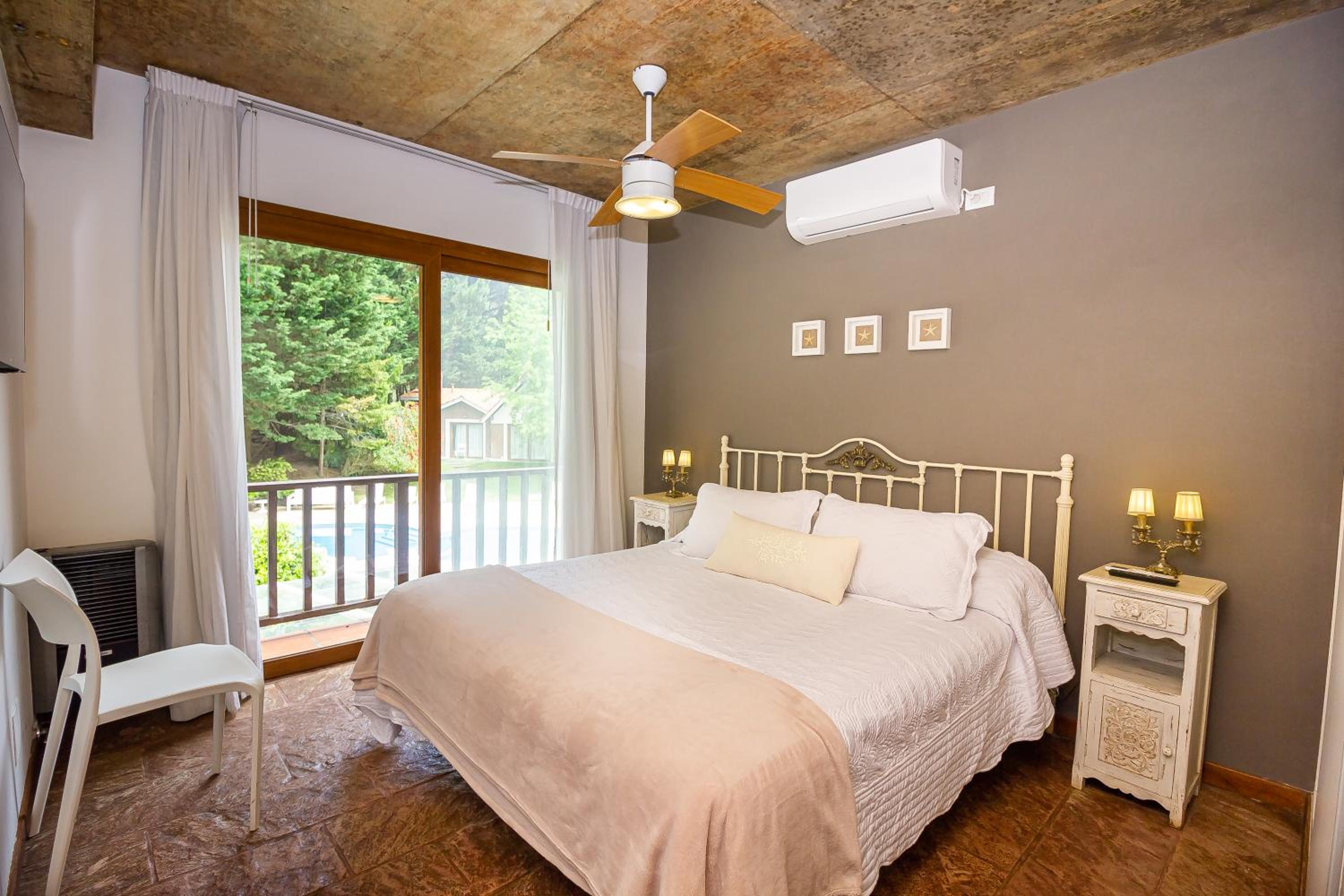 Punta Cerezo Apart