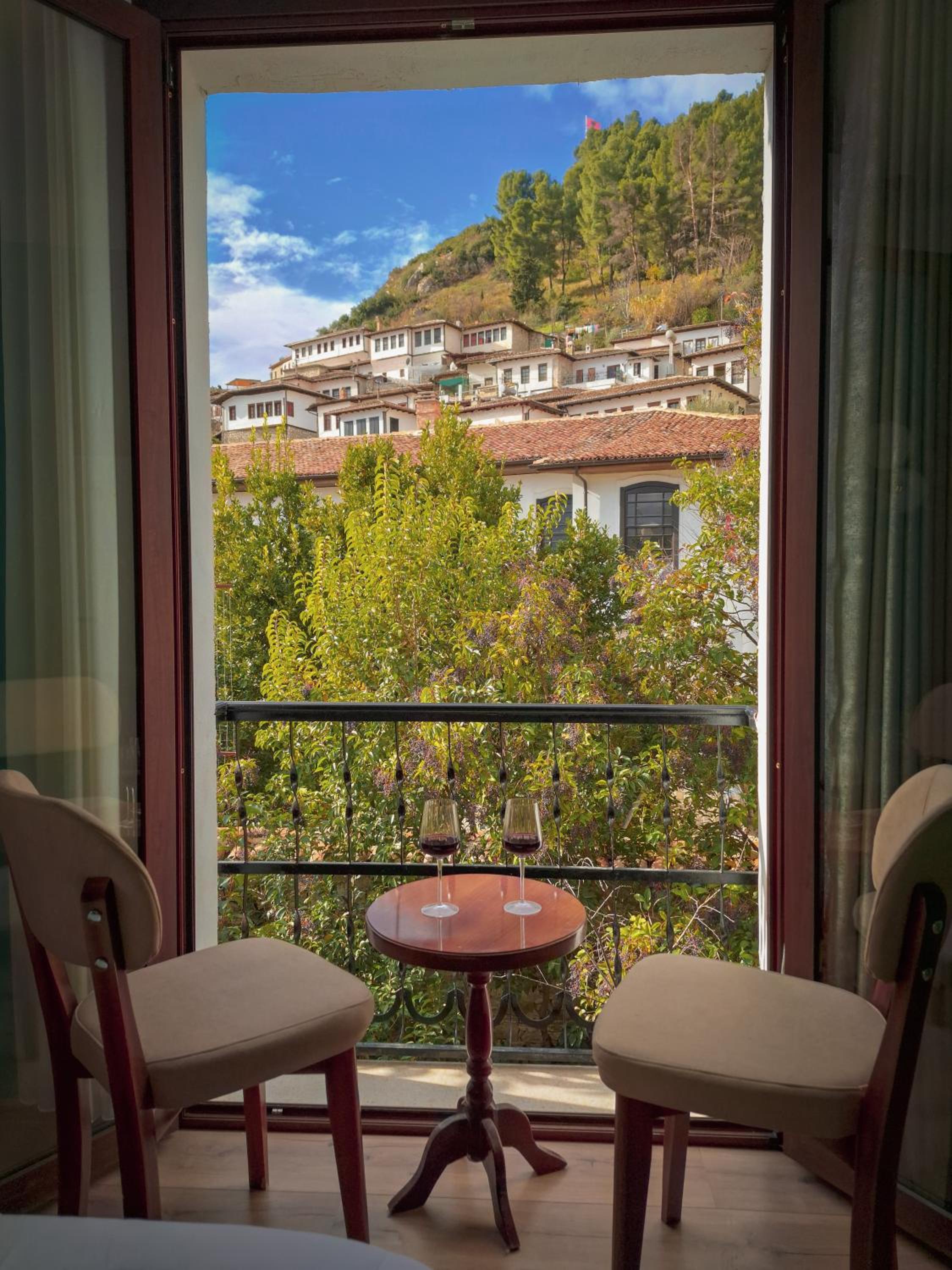 Villa Mishel