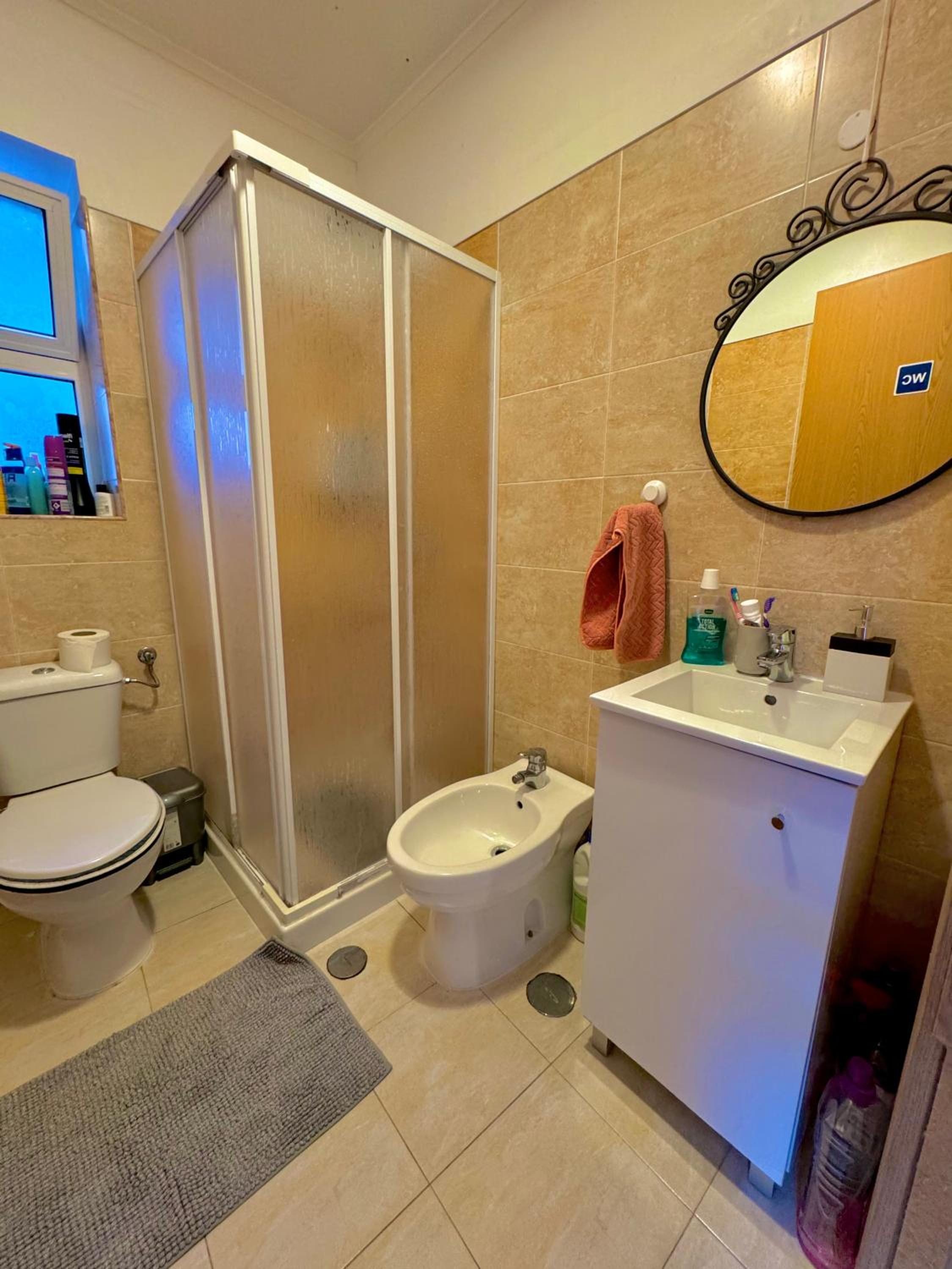 Quarto central em Lisboa view 5