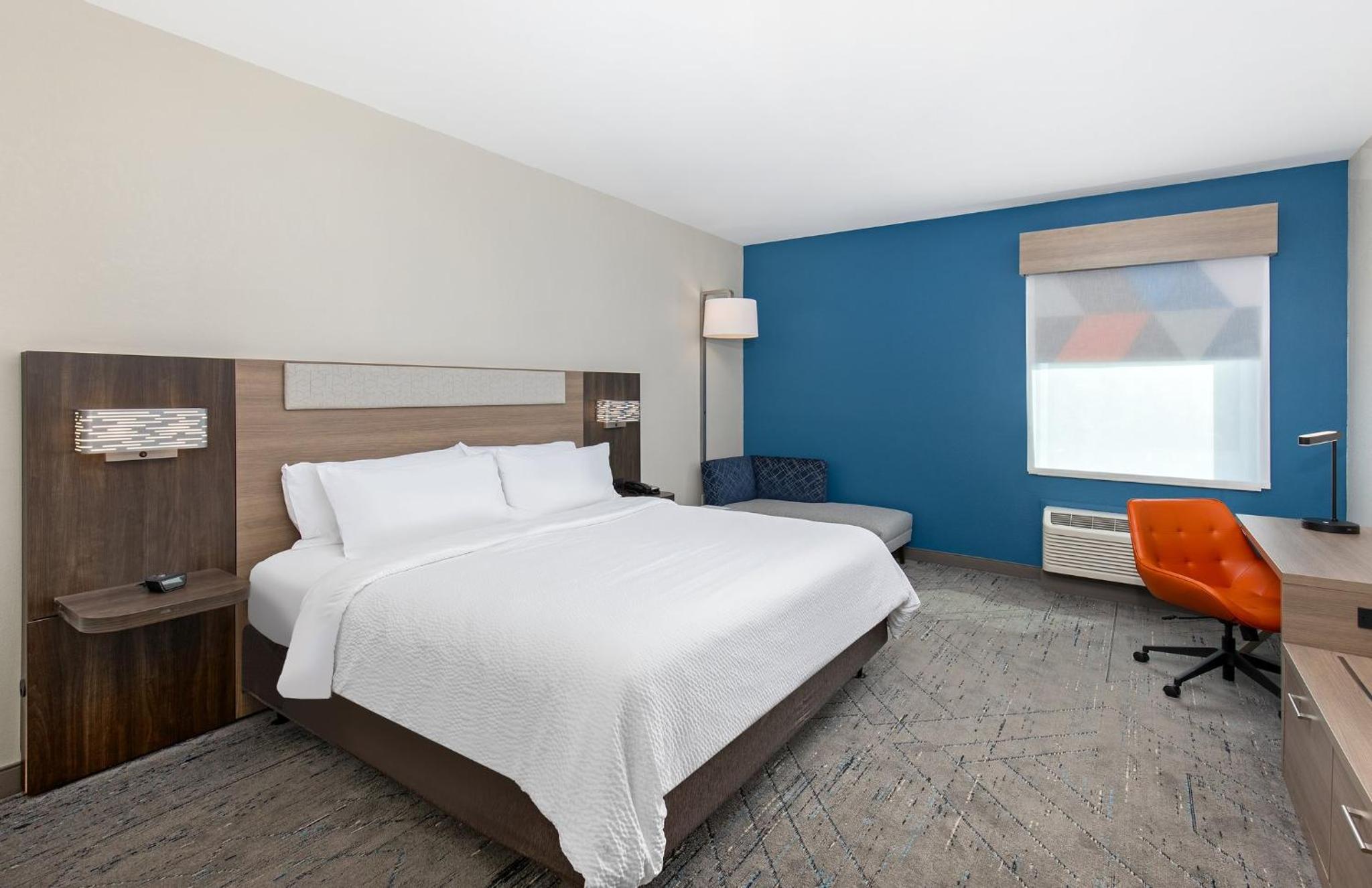 Holiday Inn Express Hurricane Mills Waverly by IHG