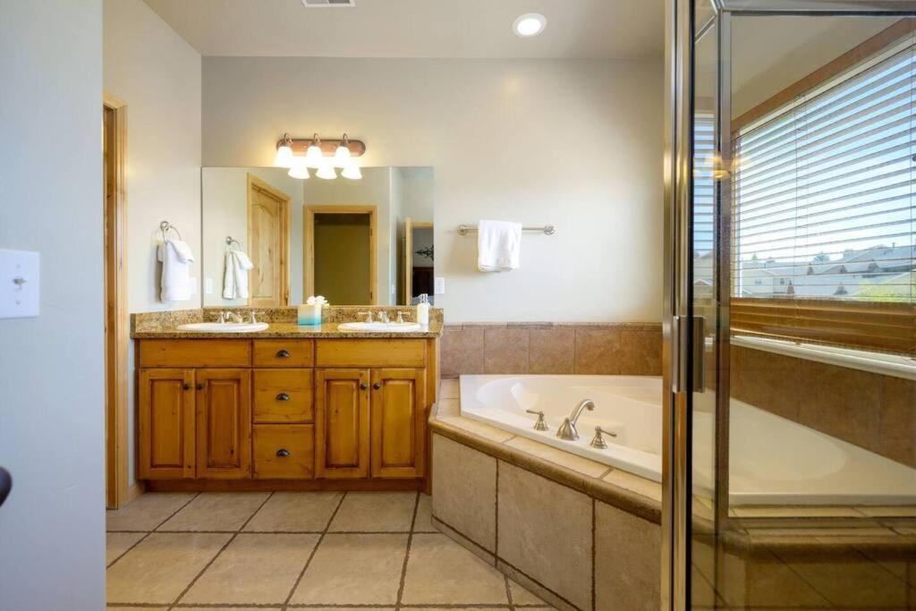 Mountain Lake Retreat