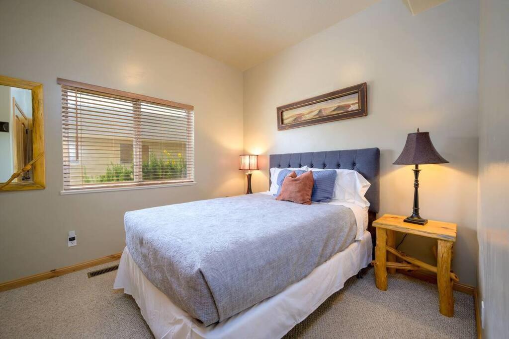 Mountain Lake Retreat