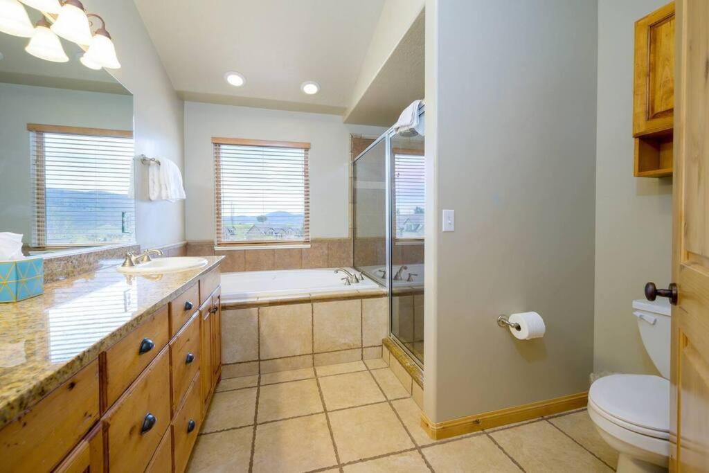 Mountain Lake Retreat