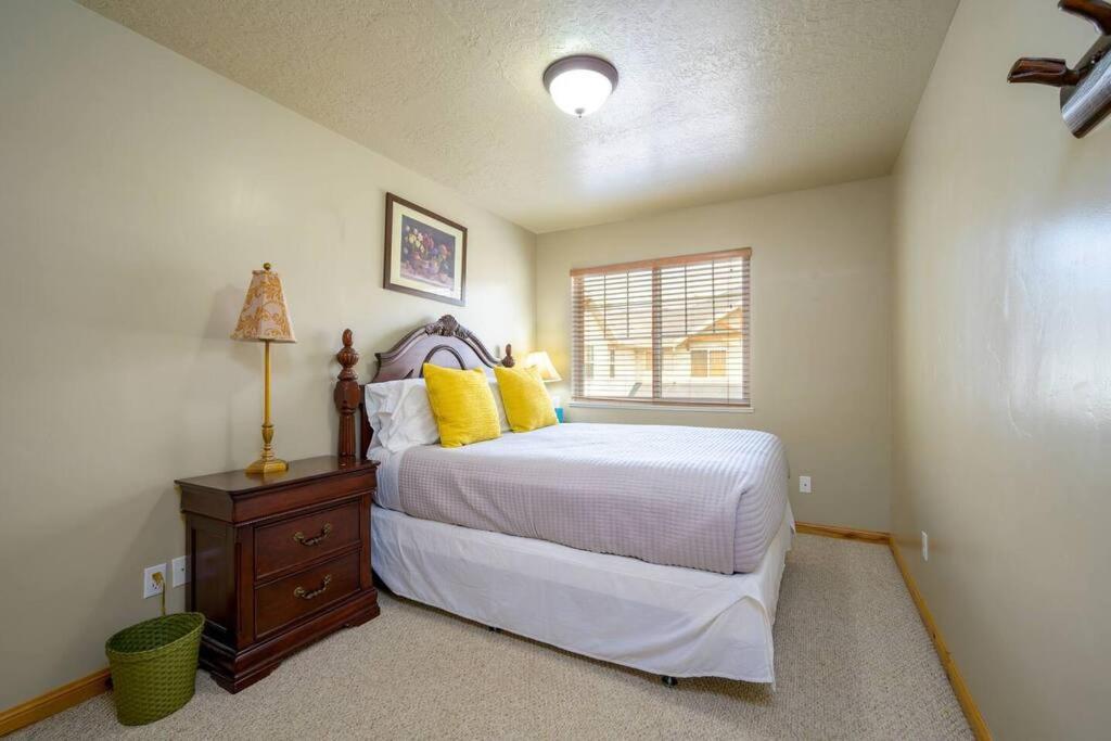 Mountain Lake Retreat