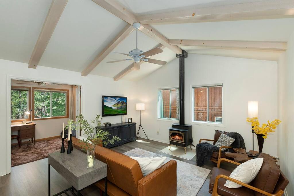 Large 5-Bedroom Family Retreat in Big Bear view 5