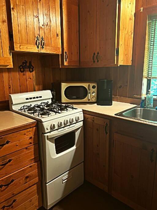 Spacious, Custom-Built Log Cabin