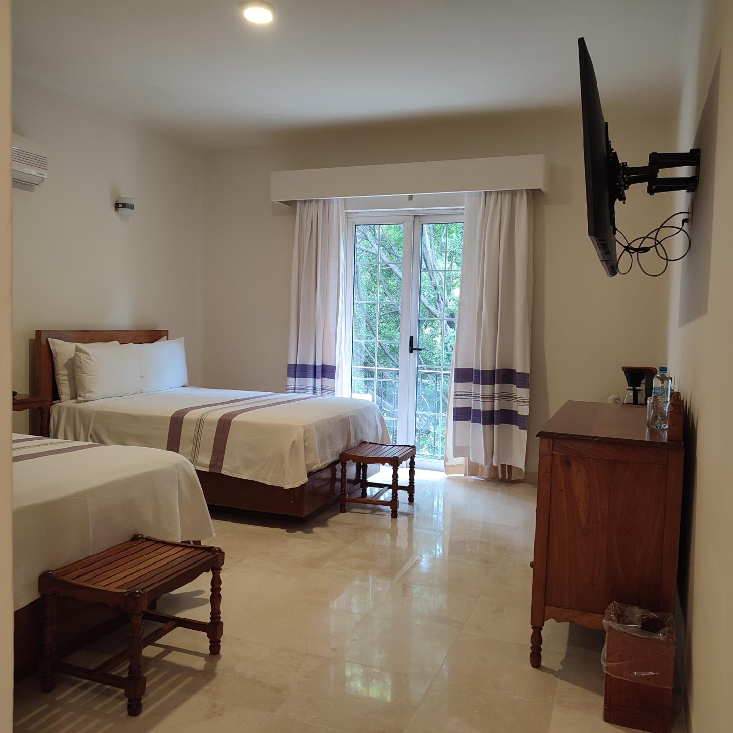 Hotel Marques Del Valle - Property Image 4