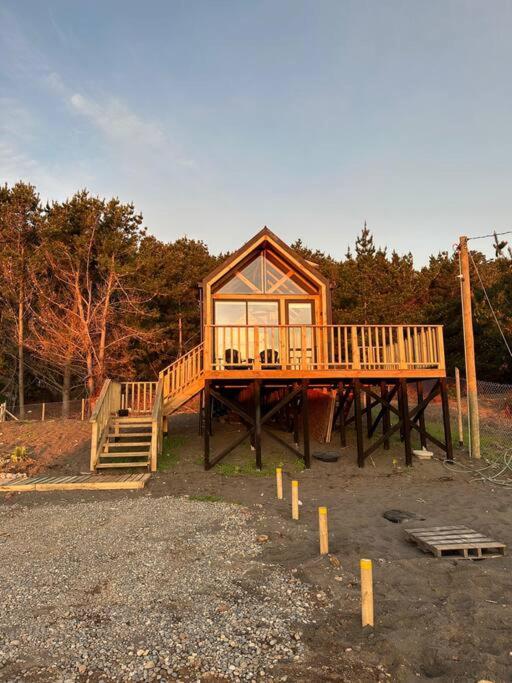 Casa Serena frente a la playa, vista panorámica, sector Cardonal, Pelluhue