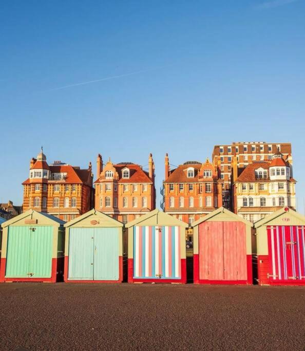 Luxury Central Brighton 2 Bed Near Beach, Royal Pavilion, Theatre view 3