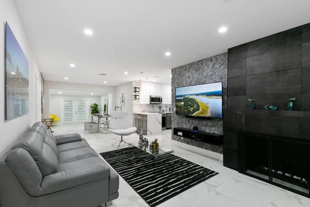 Luxury Private 5BR Miami Vibe Villa