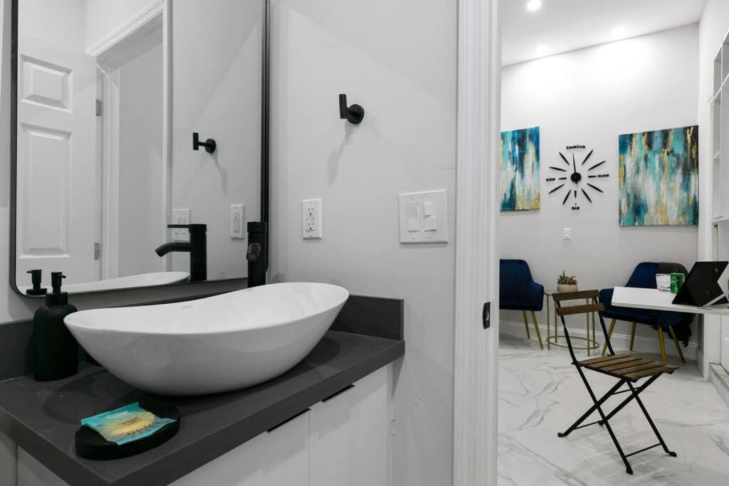 Luxury Private 5BR Miami Vibe Villa