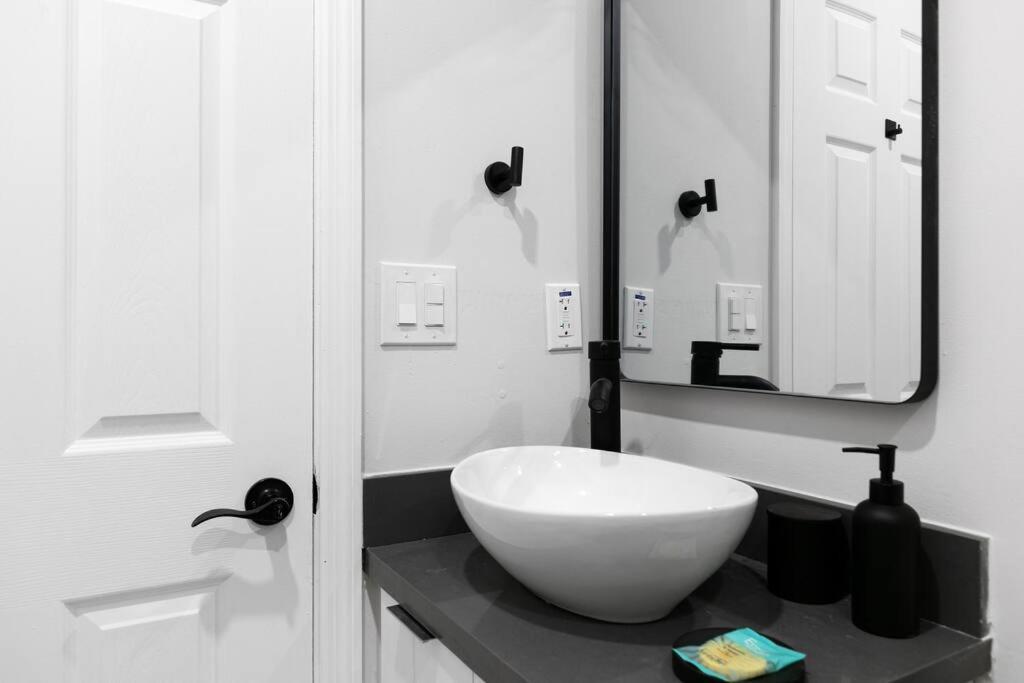 Luxury Private 5BR Miami Vibe Villa