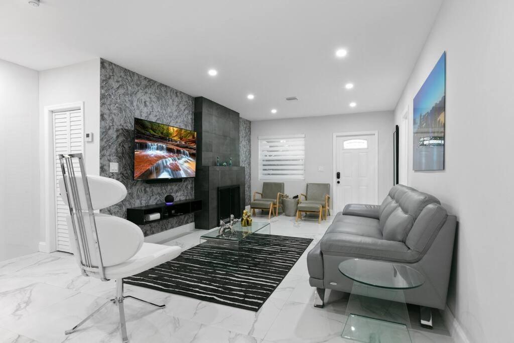 Luxury Private 5BR Miami Vibe Villa