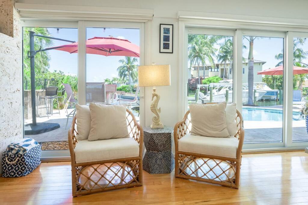 Luxurious Waterfront Retreat in Sarasota