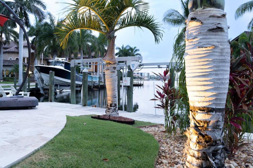 Luxurious Waterfront Retreat in Sarasota