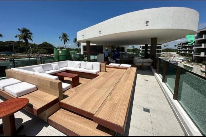 Makia Beach flatt iluminado