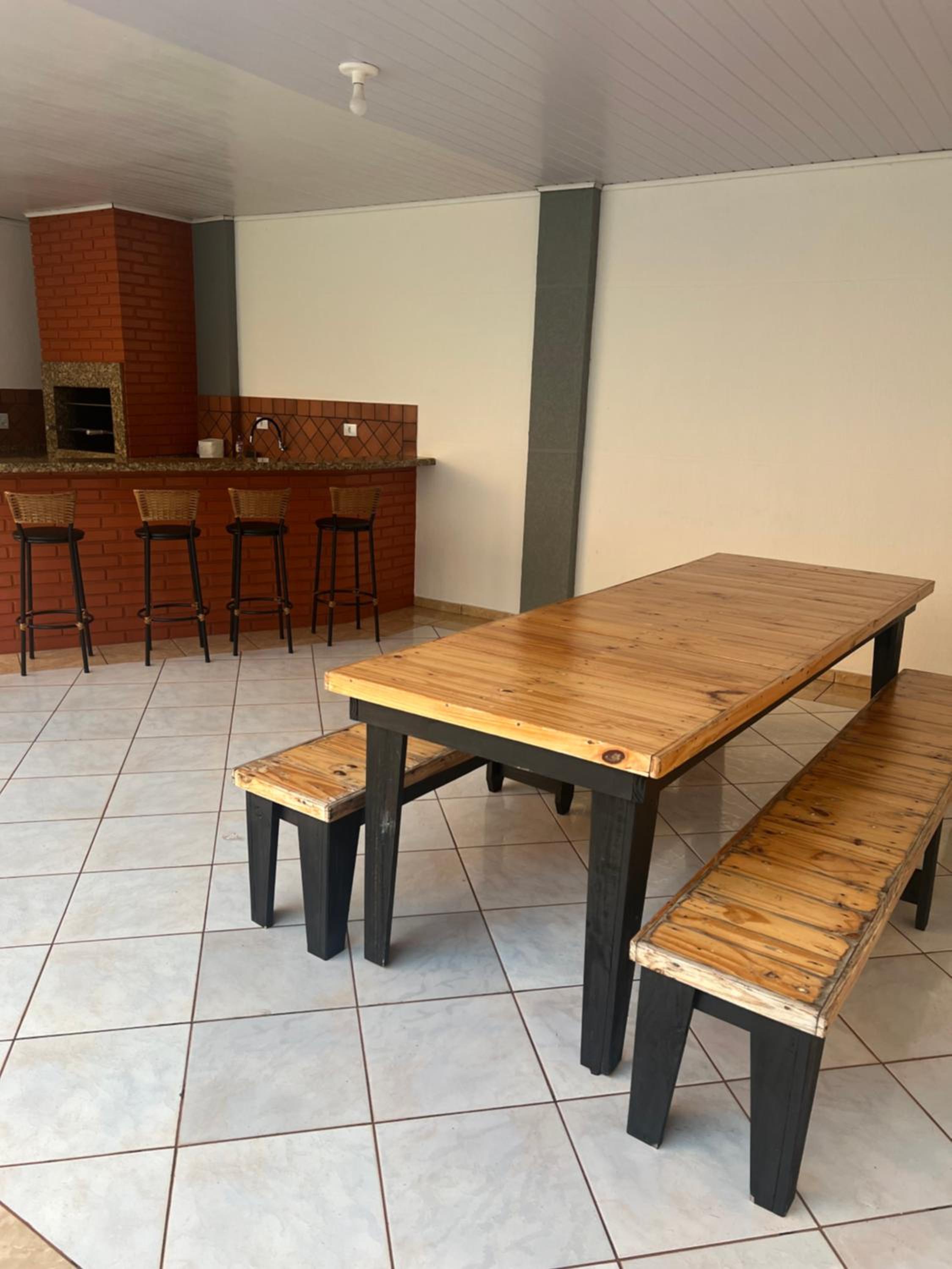 Apartamento com 4 quartos churrasqueira e área de lazer