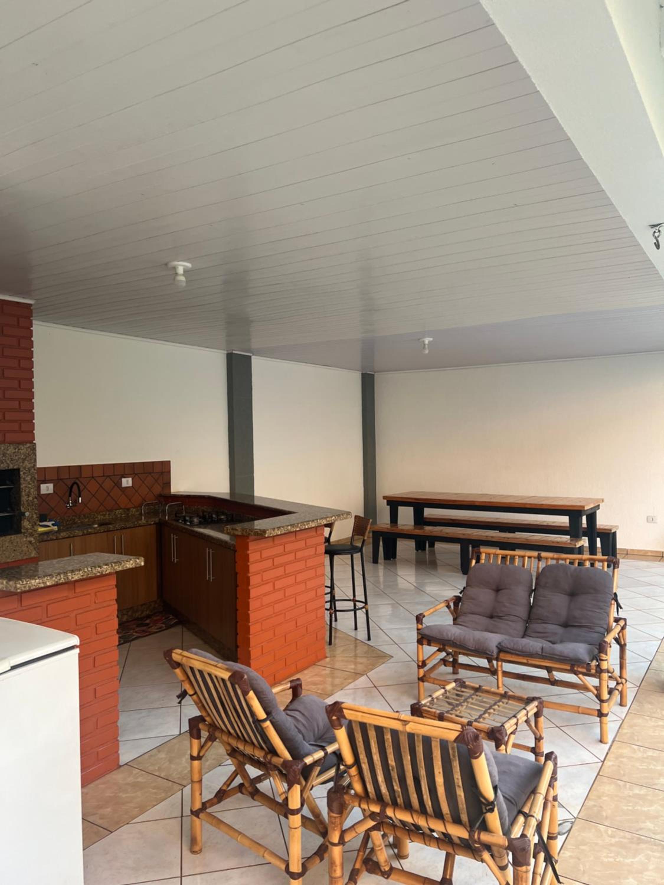 Apartamento com 4 quartos churrasqueira e área de lazer