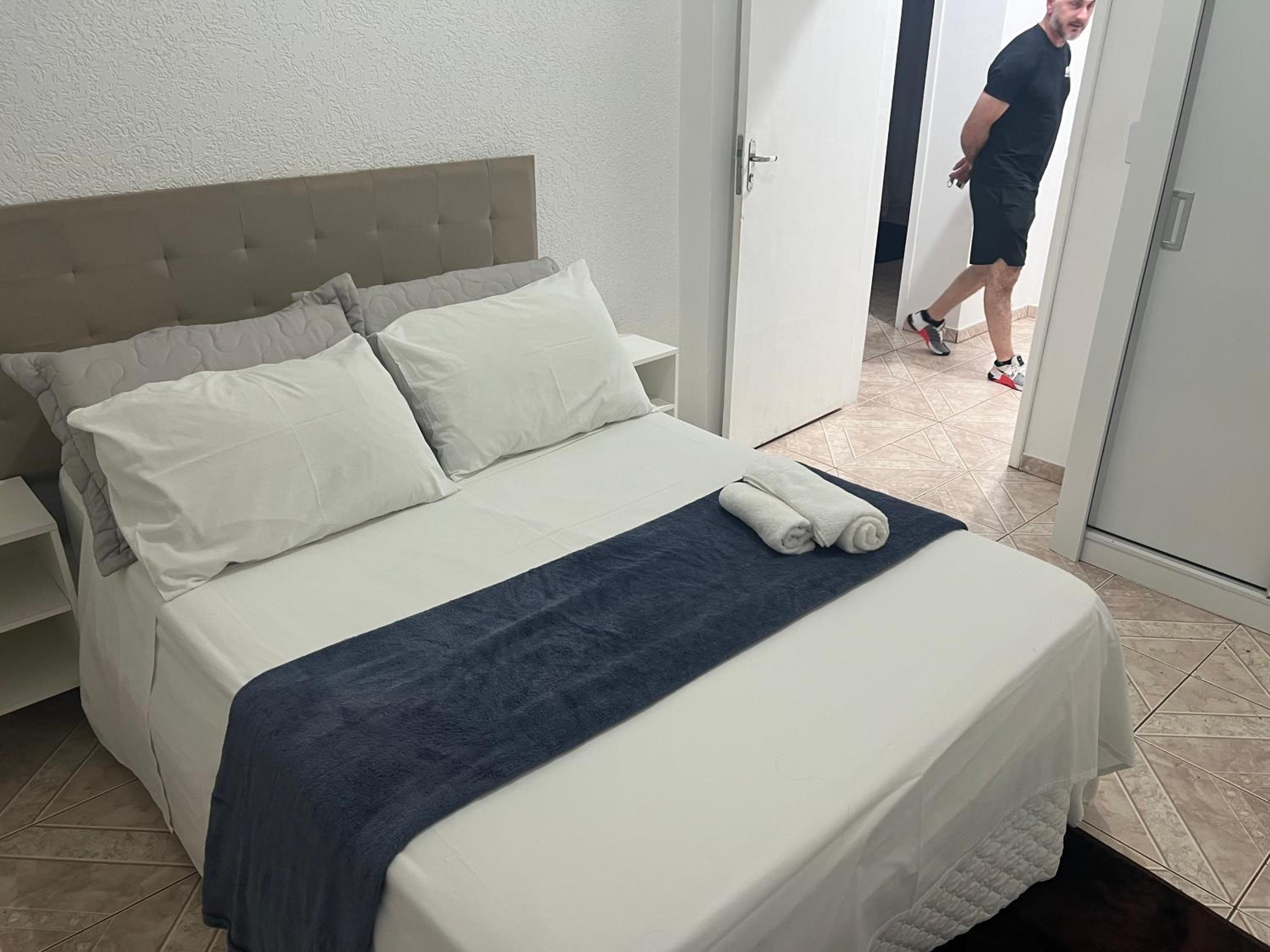 Apartamento com 4 quartos churrasqueira e área de lazer