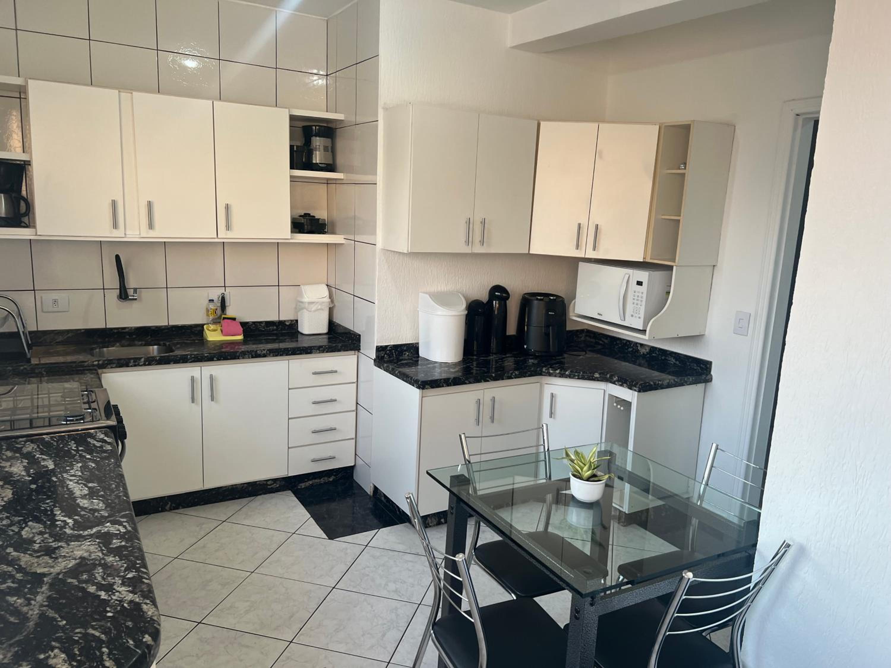 Apartamento com 4 quartos churrasqueira e área de lazer