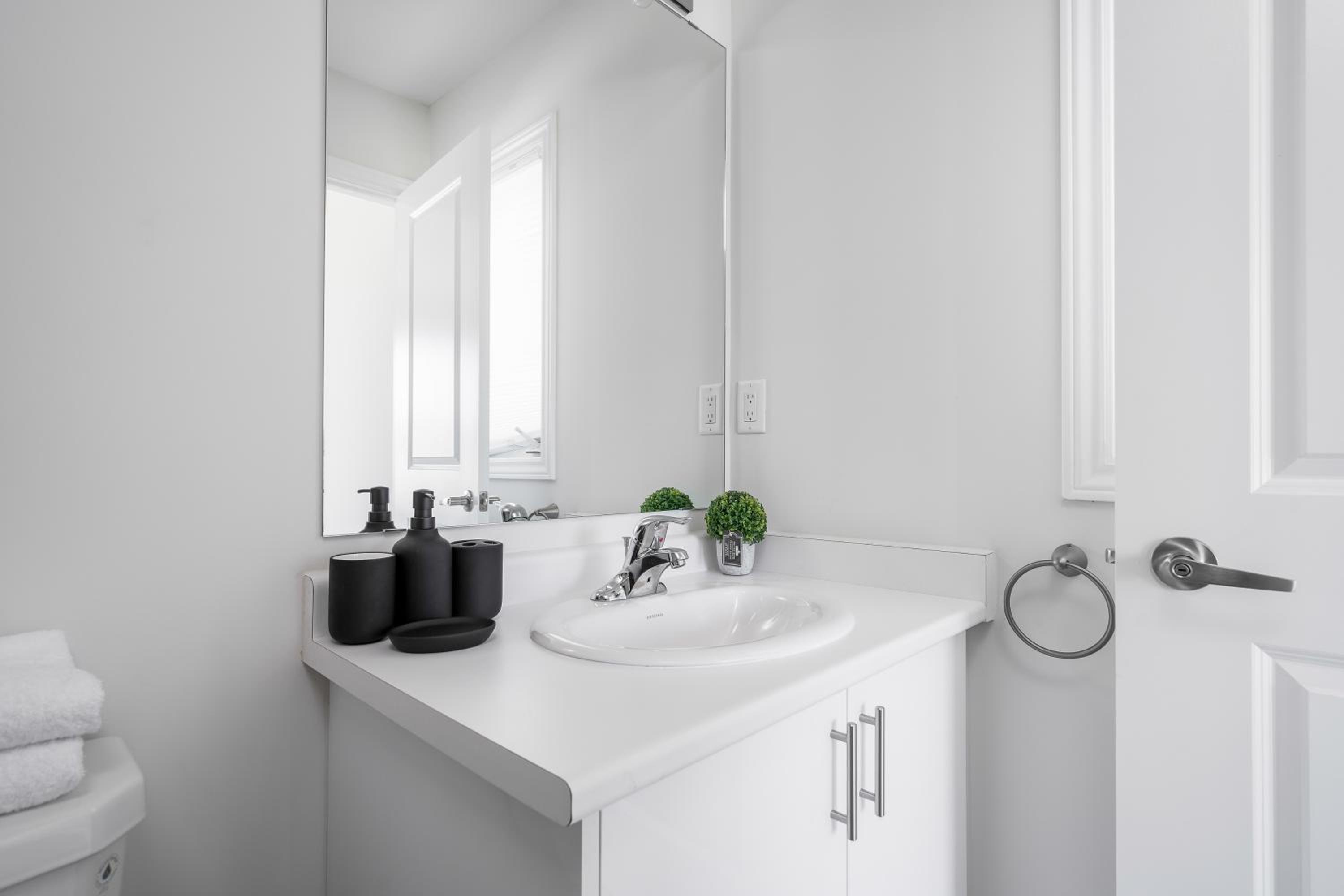 4 Beds new built, wasaga beach