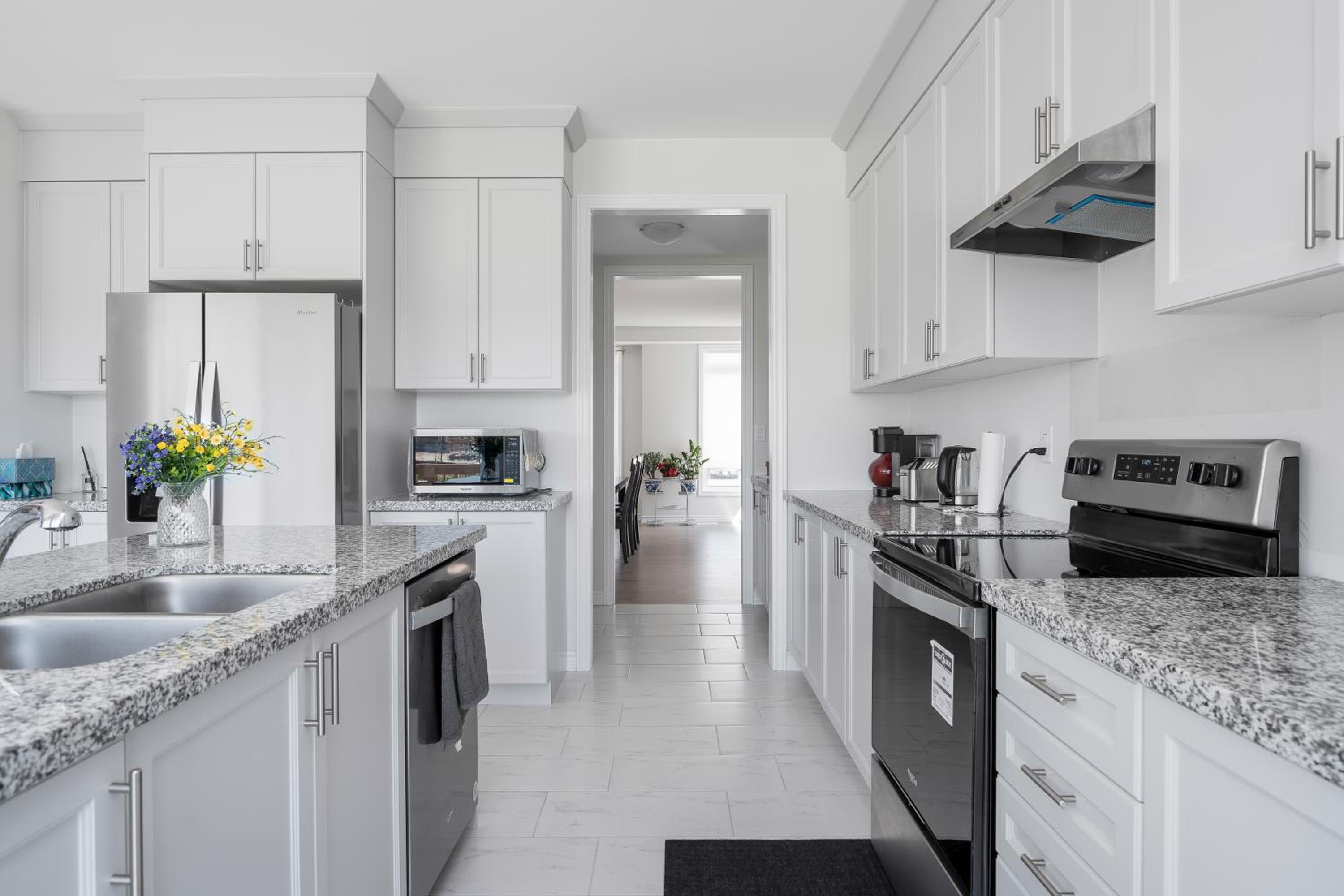4 Beds new built, wasaga beach