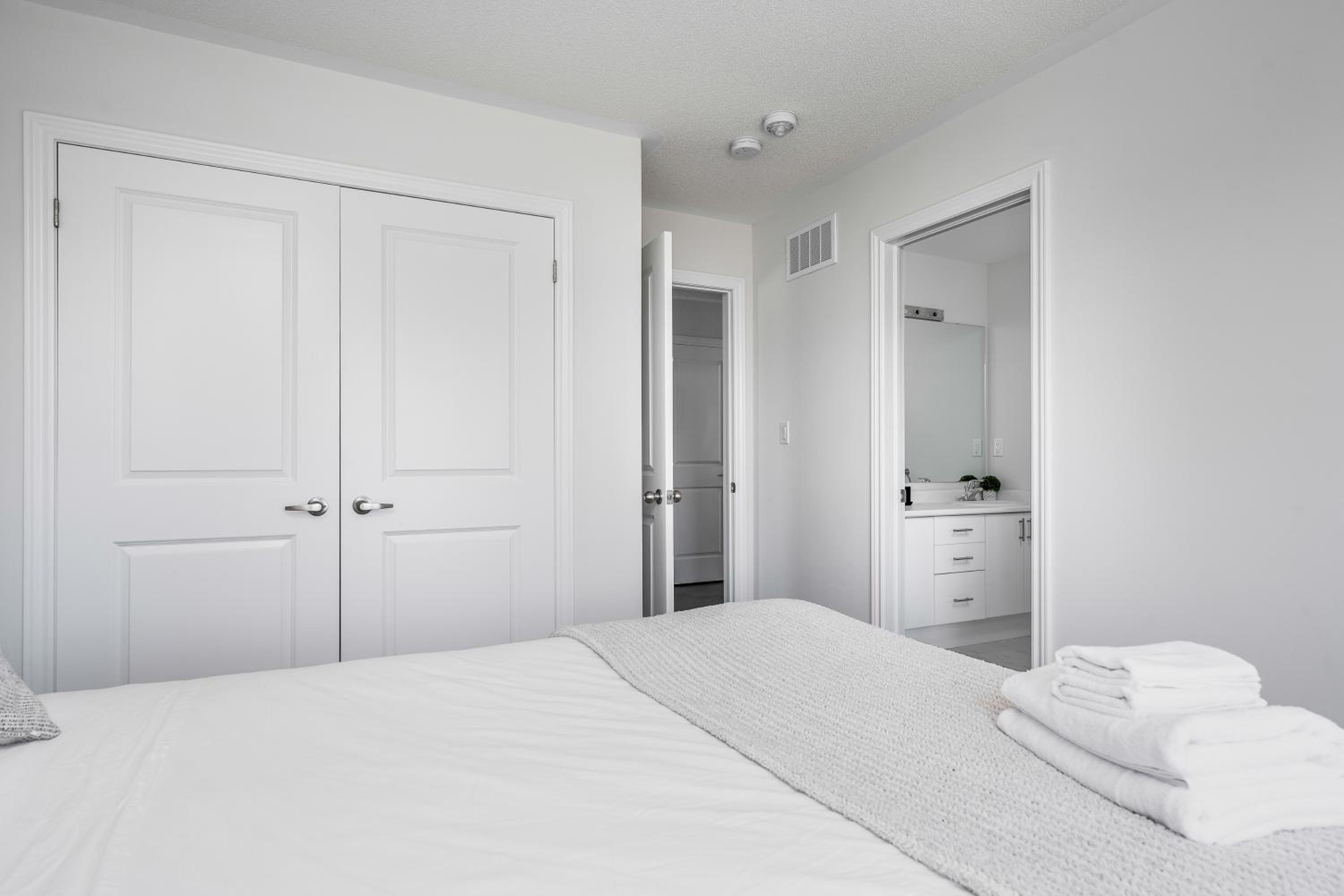 4 Beds new built, wasaga beach