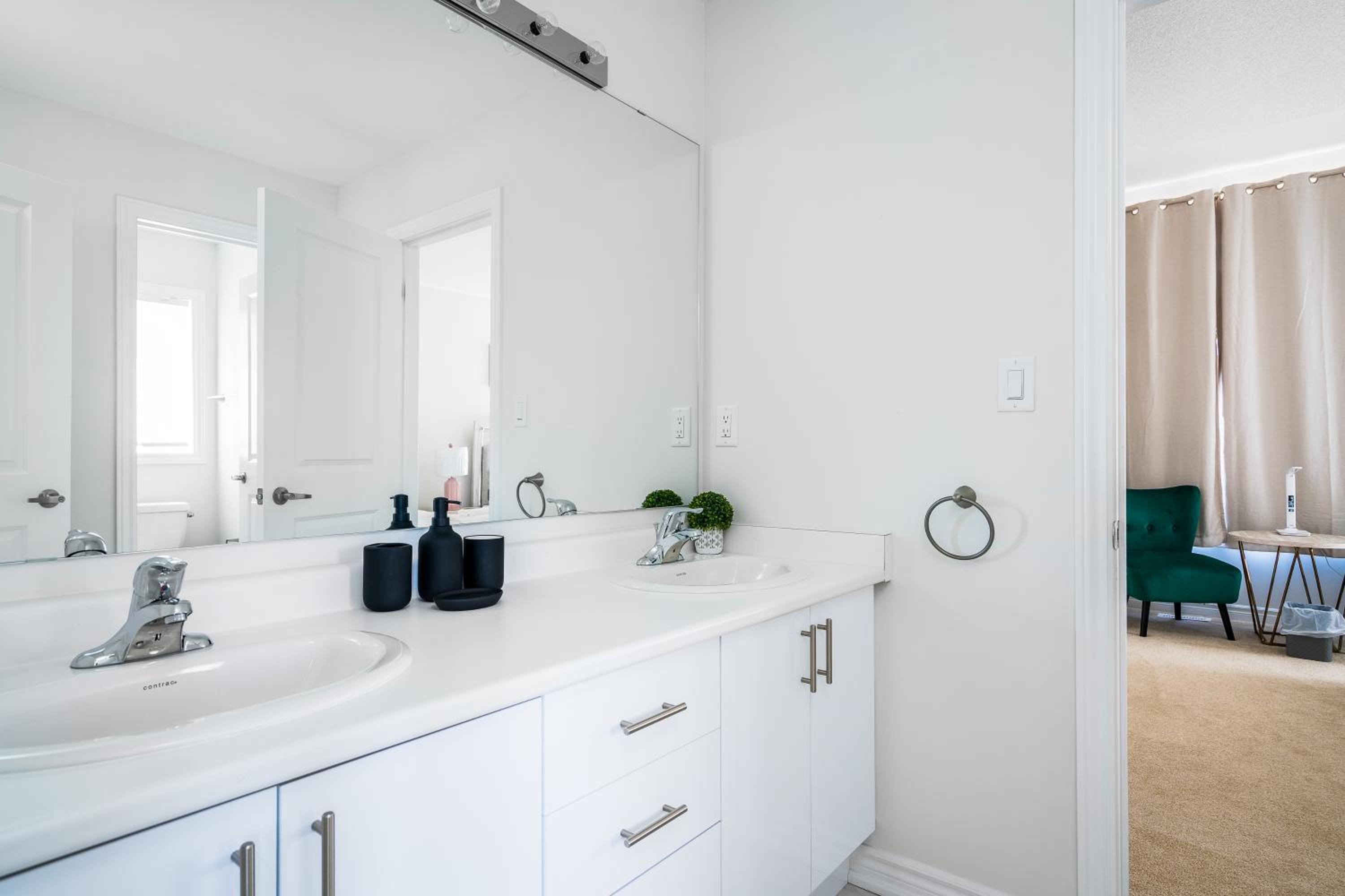 4 Beds new built, wasaga beach