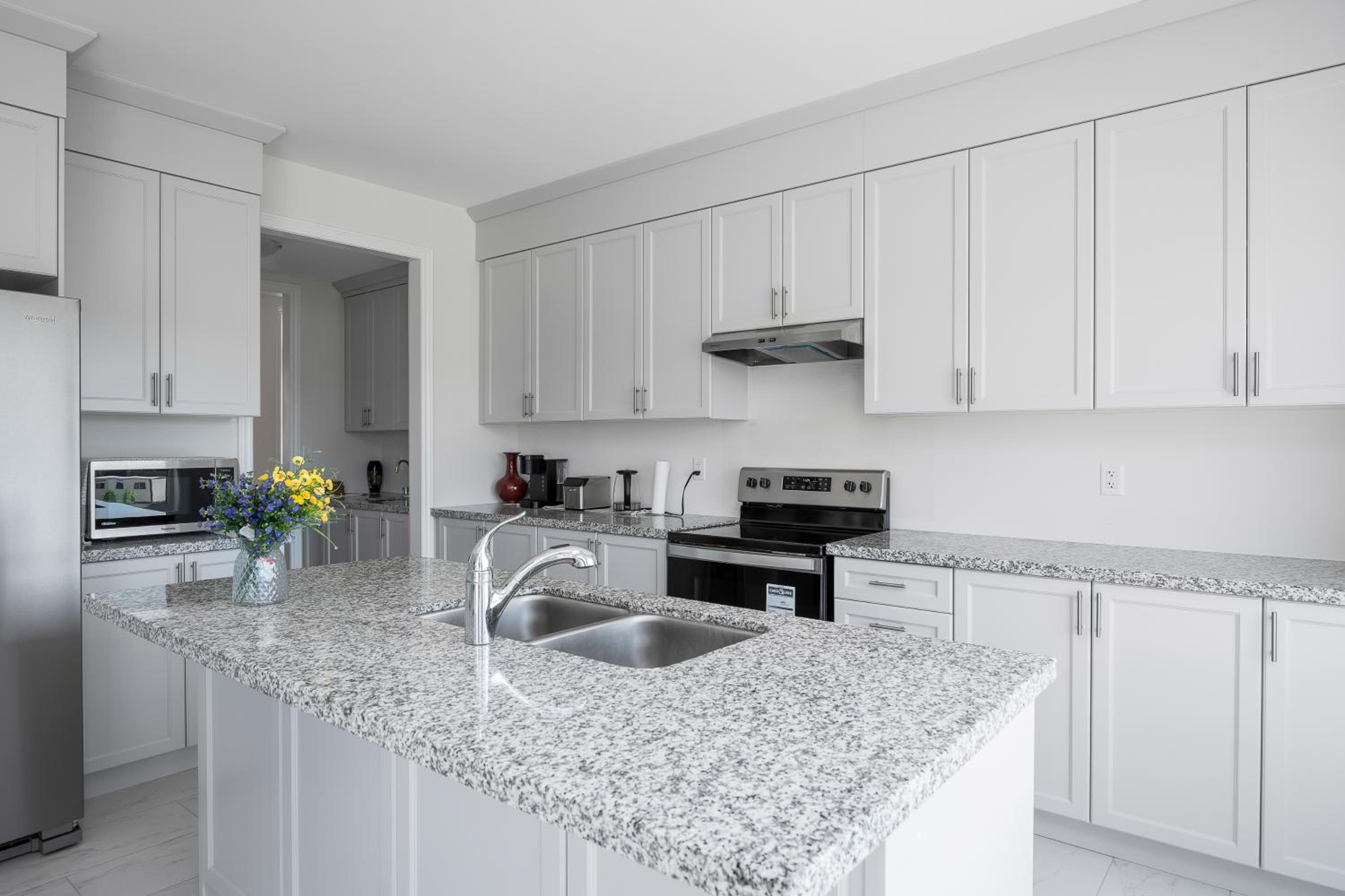 4 Beds new built, wasaga beach