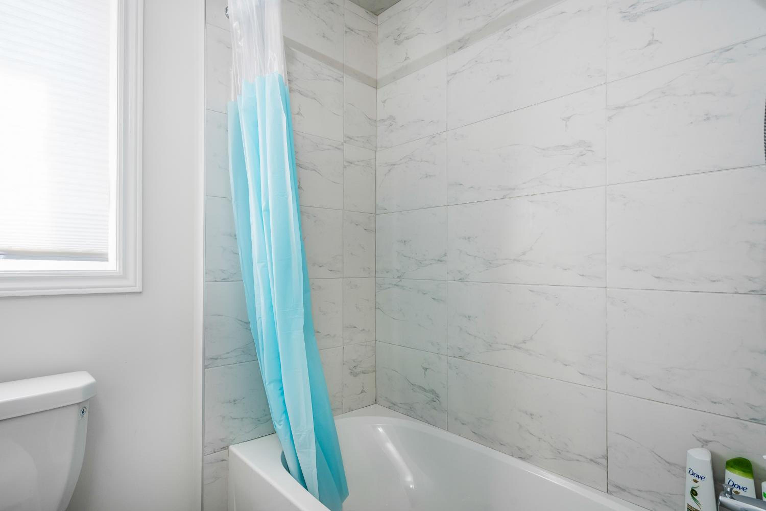 4 Beds new built, wasaga beach