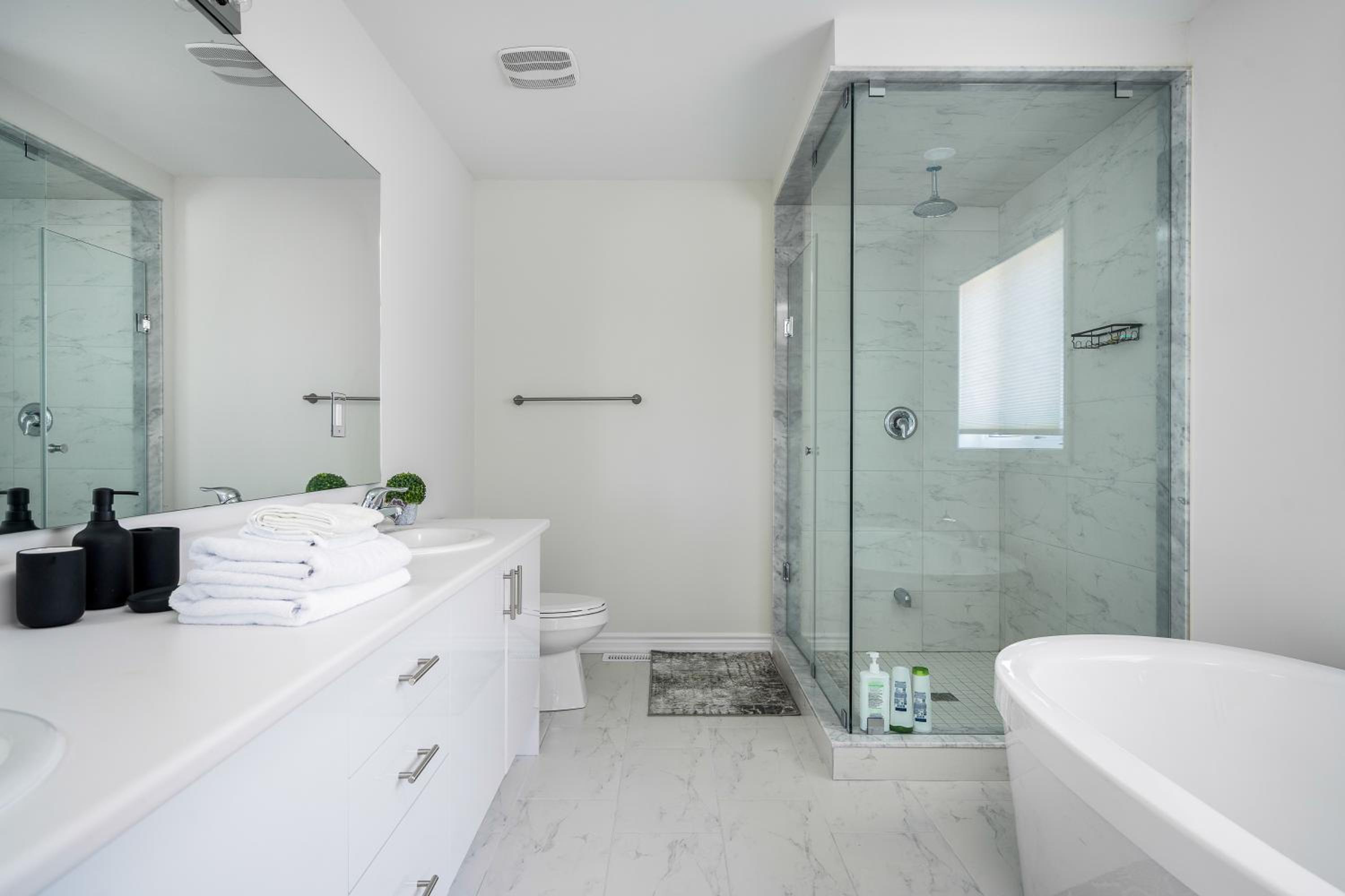 4 Beds new built, wasaga beach