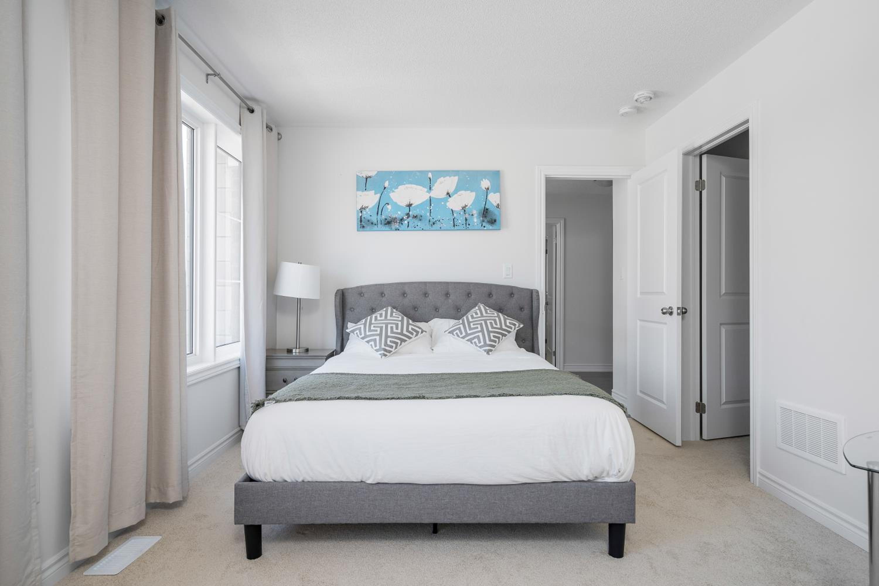 4 Beds new built, wasaga beach