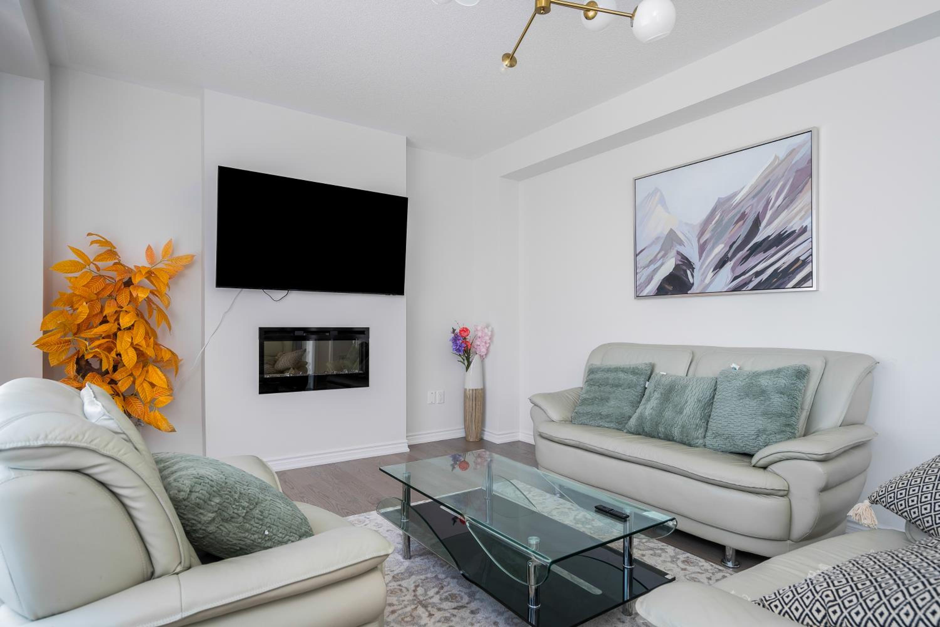 4 Beds new built, wasaga beach