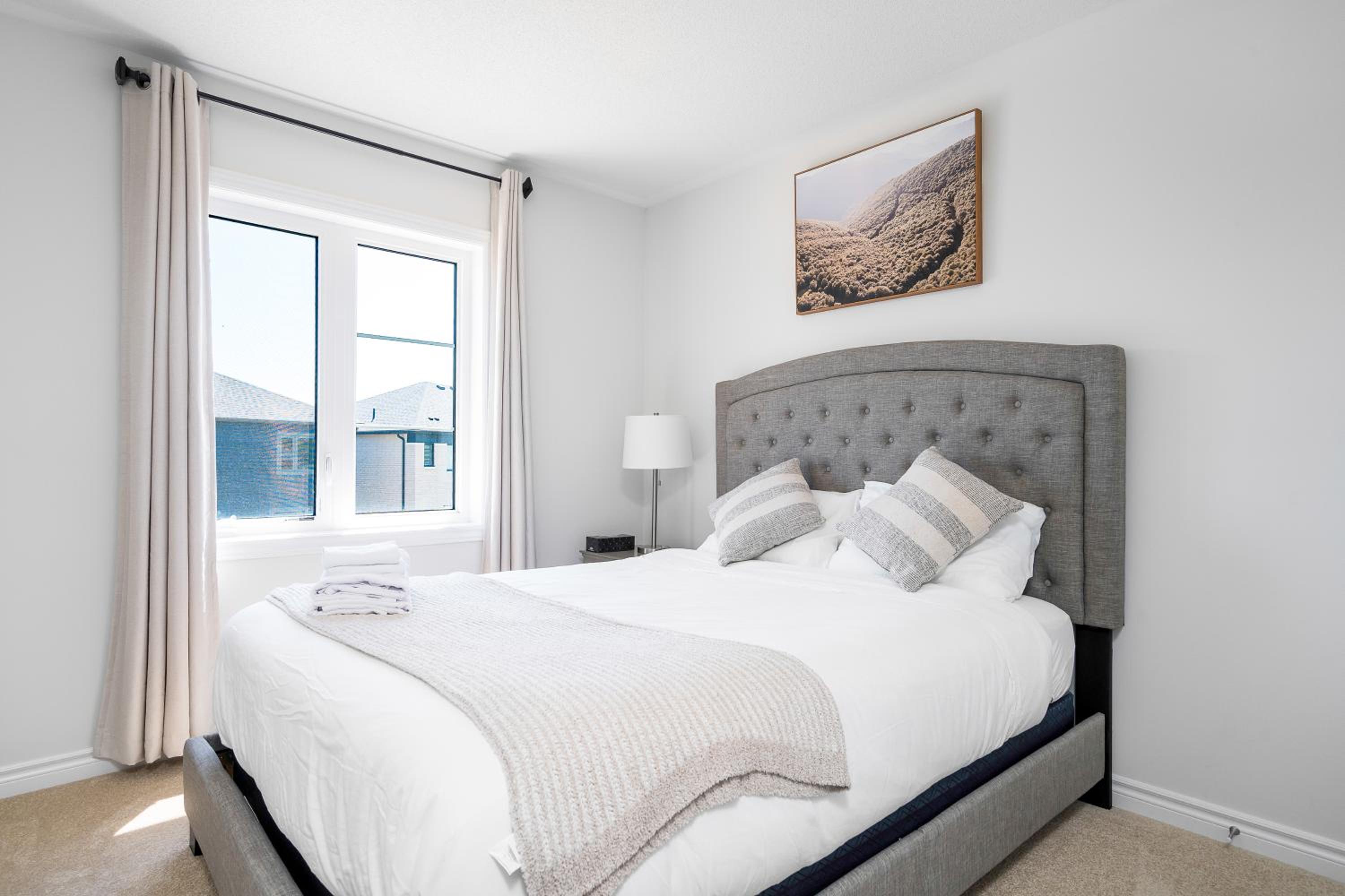 4 Beds new built, wasaga beach