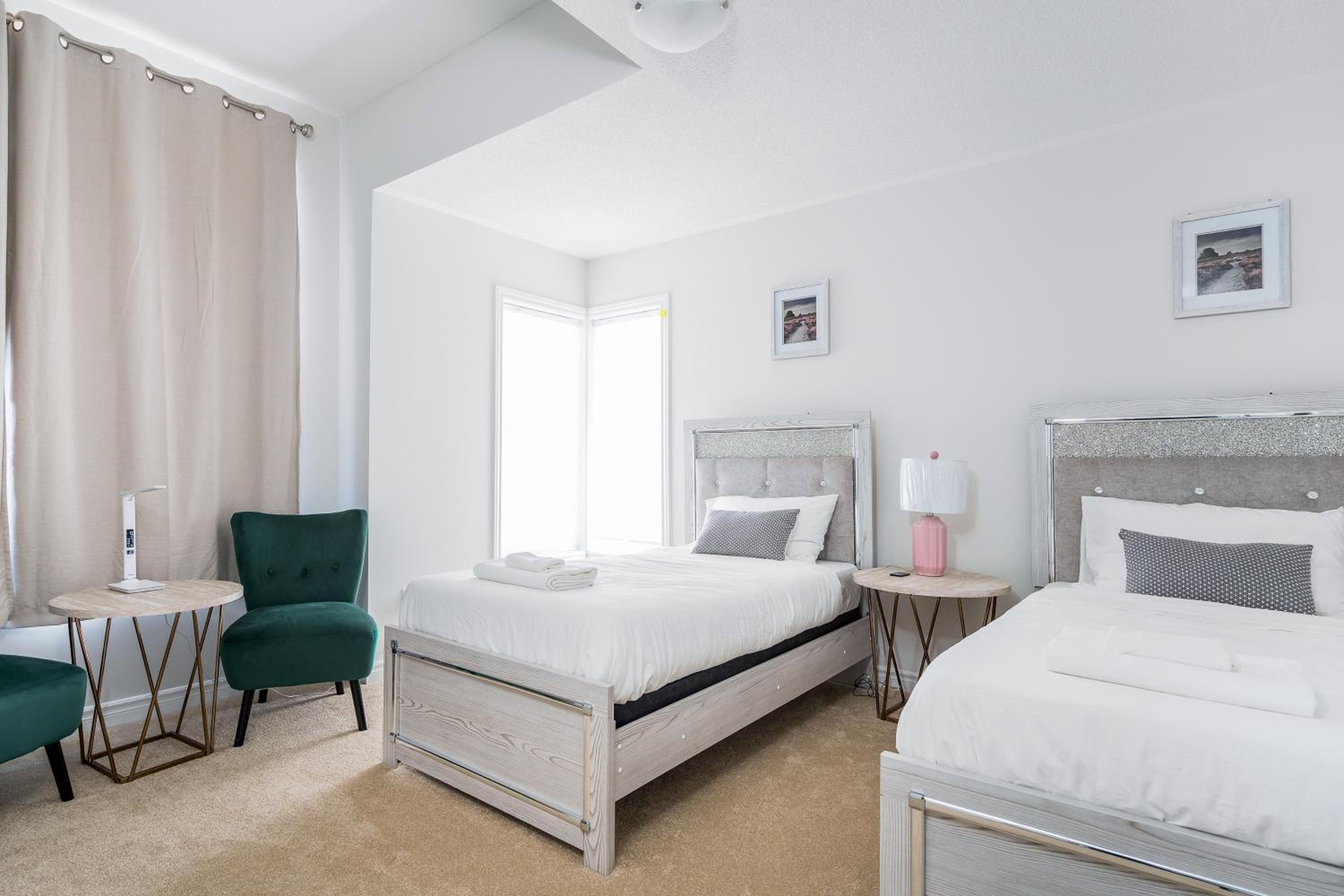 4 Beds new built, wasaga beach