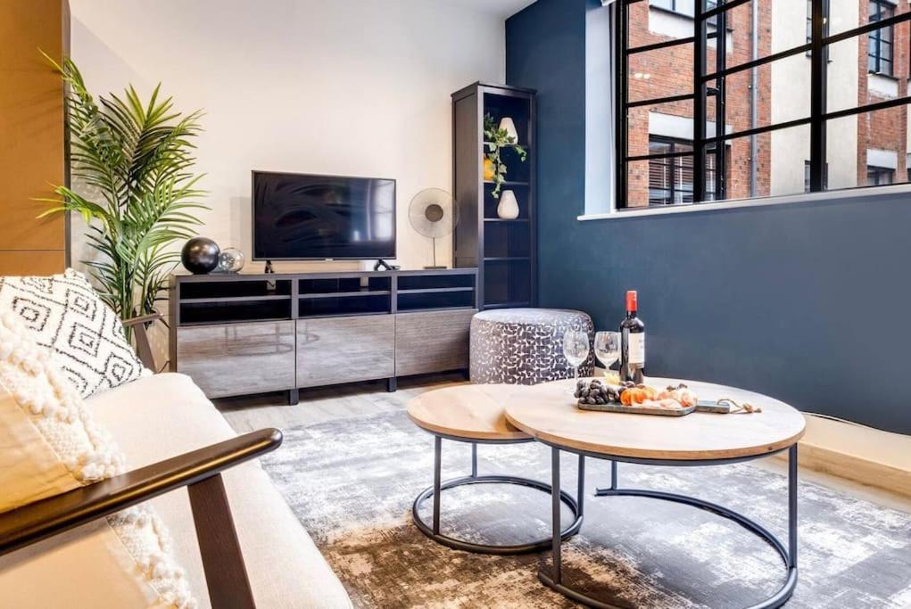 Giant Savings on Long Stays B1 Living, Enquire Now view 3