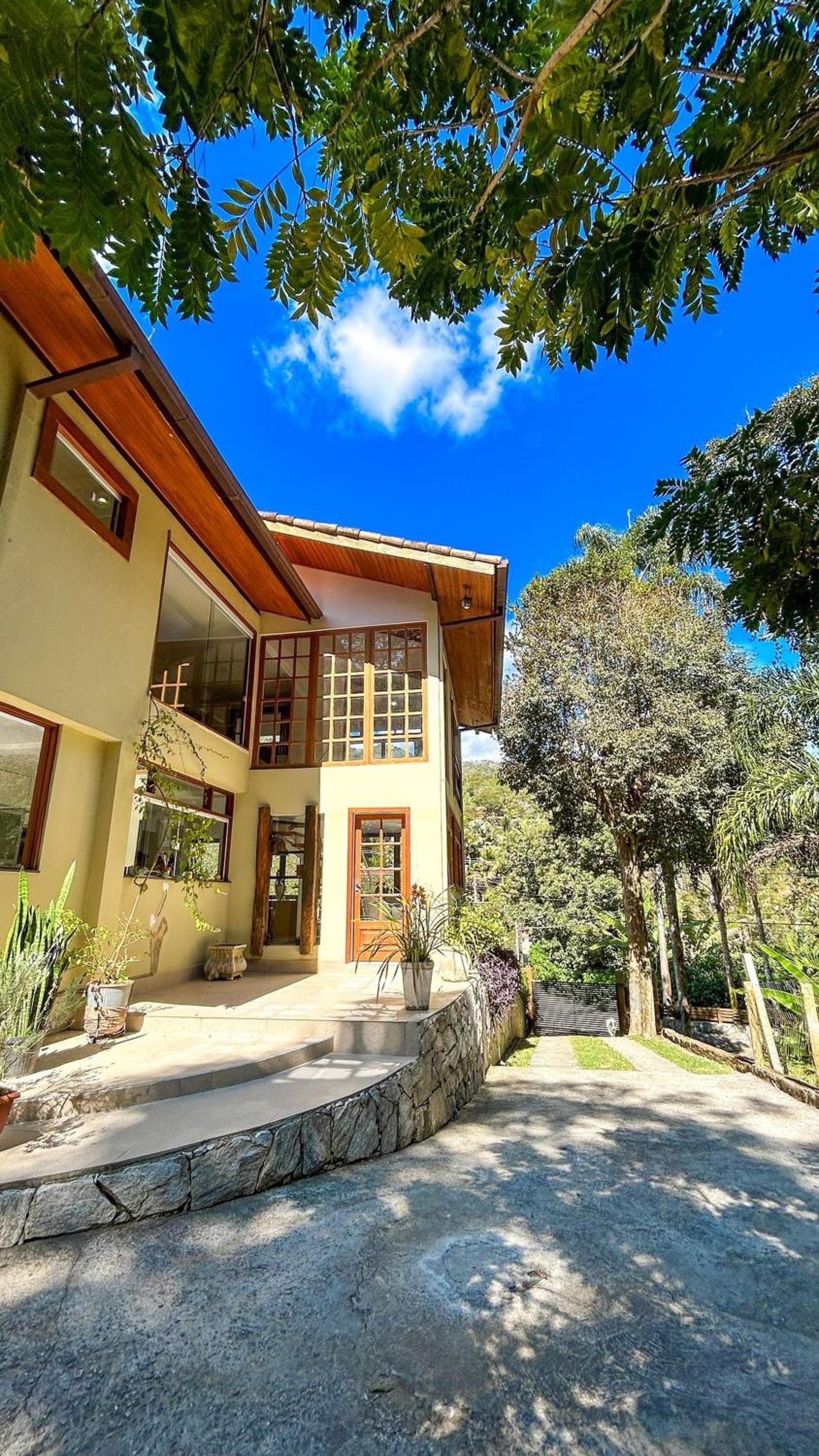 Mountain House with Pool