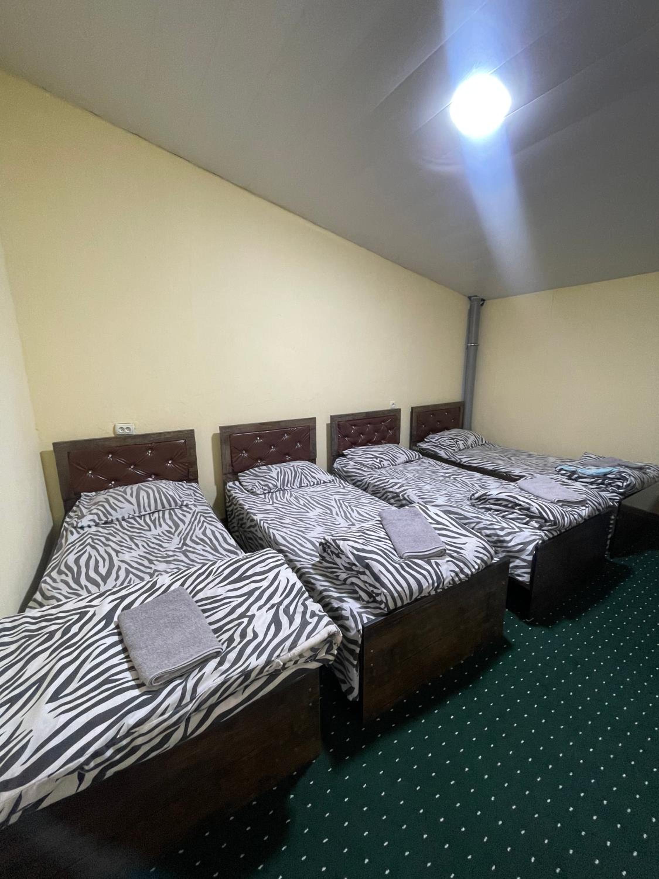 Family Registan Hotel