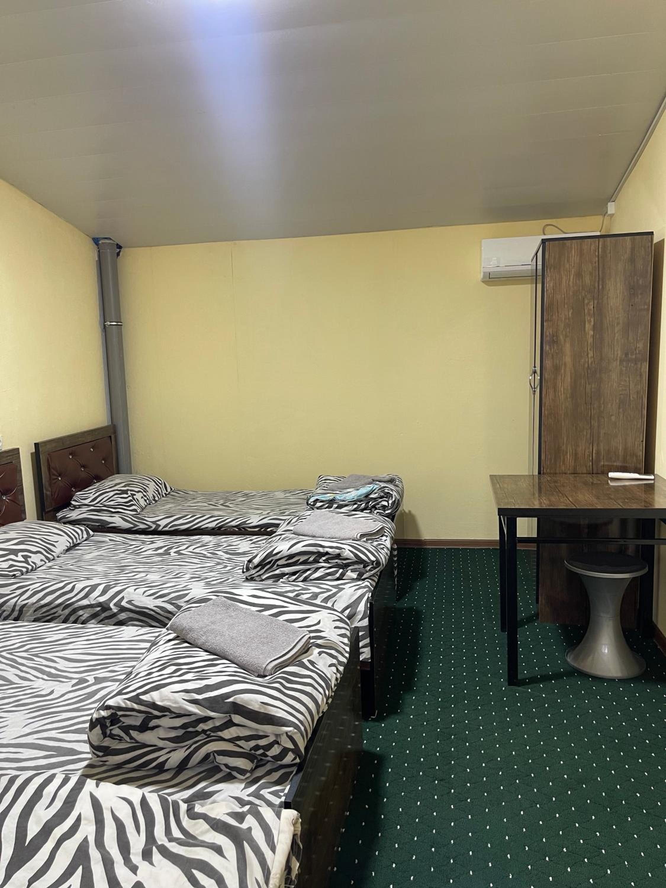 Family Registan Hotel