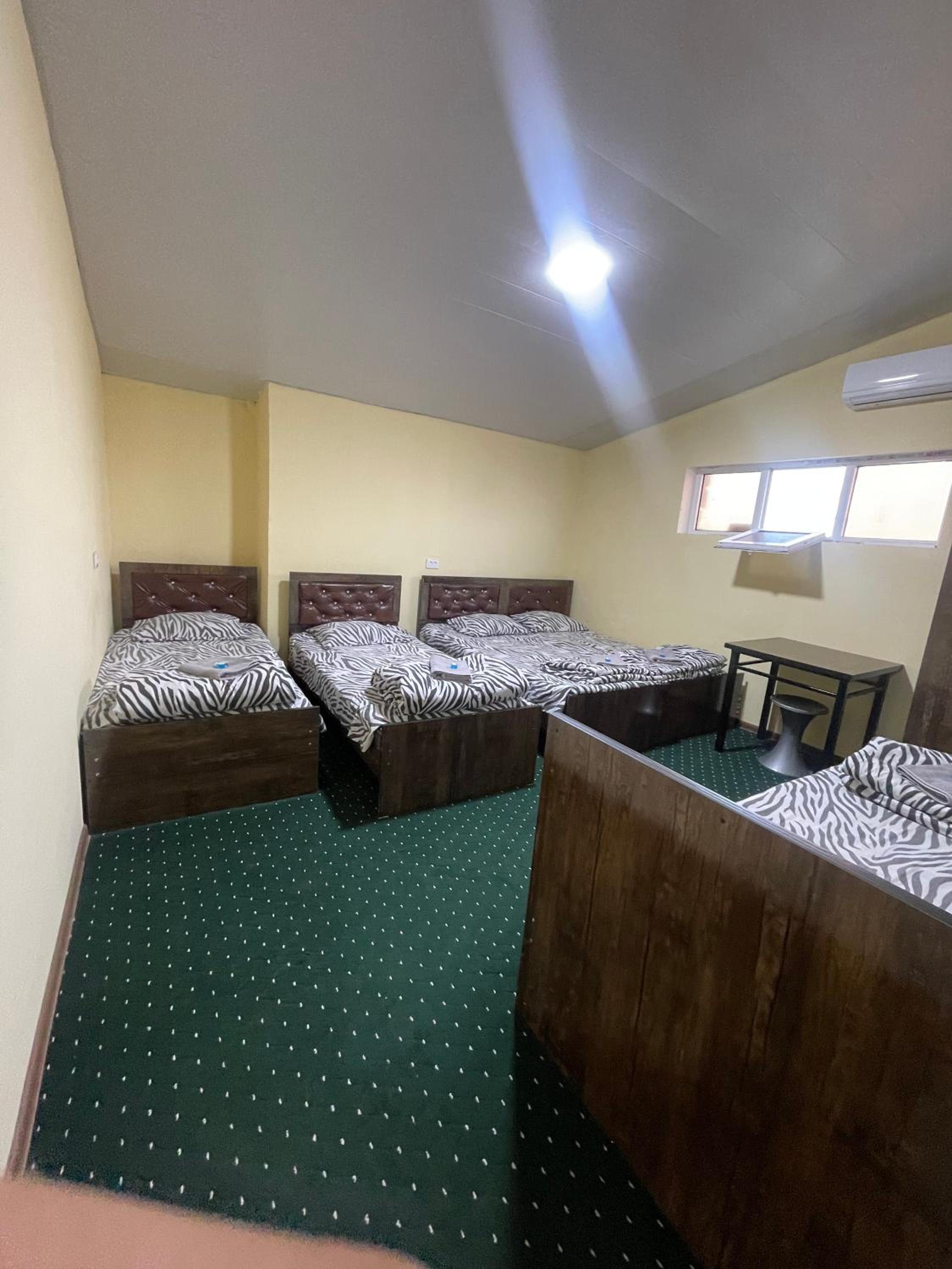 Family Registan Hotel