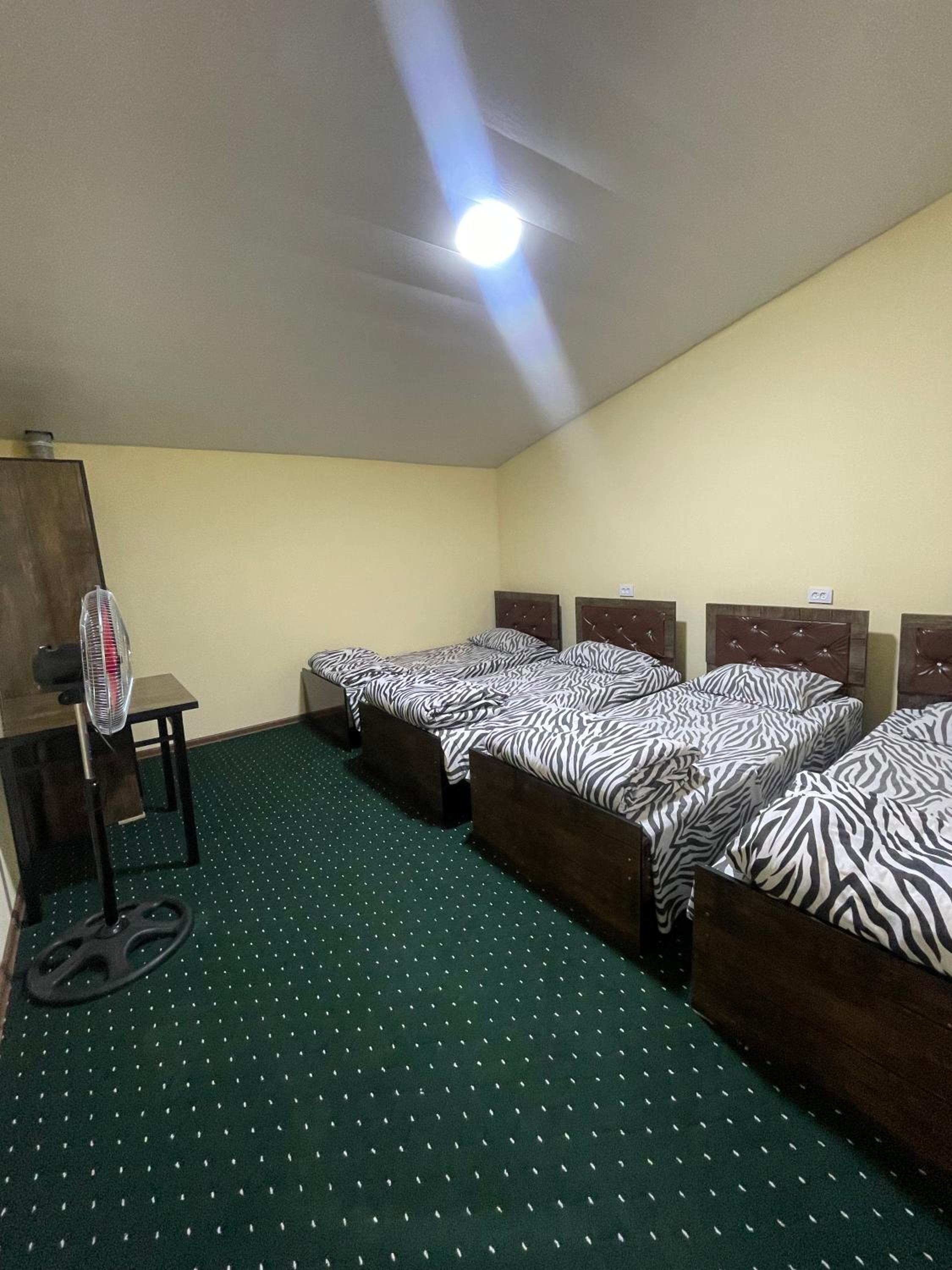 Family Registan Hotel