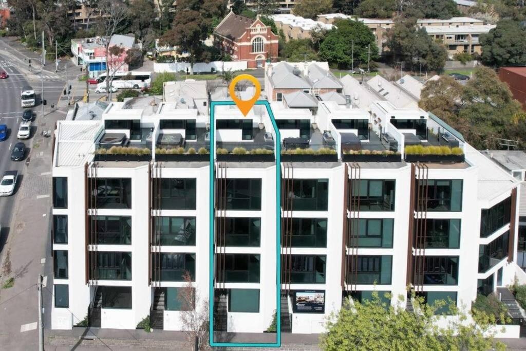 Inner City 4 Level Luxury Townhouse & Lift 3BR 3BTH