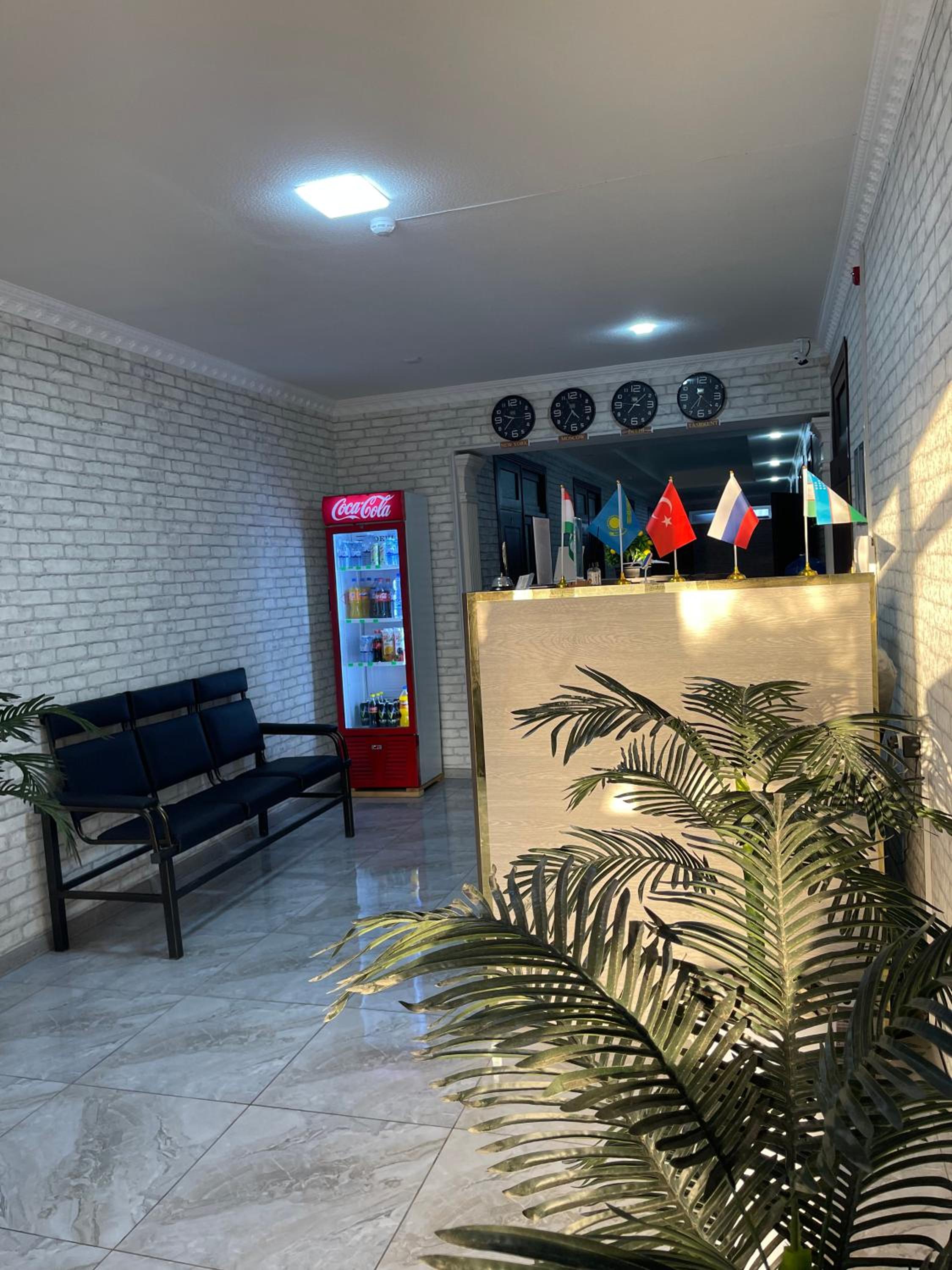 Family Registan Hotel
