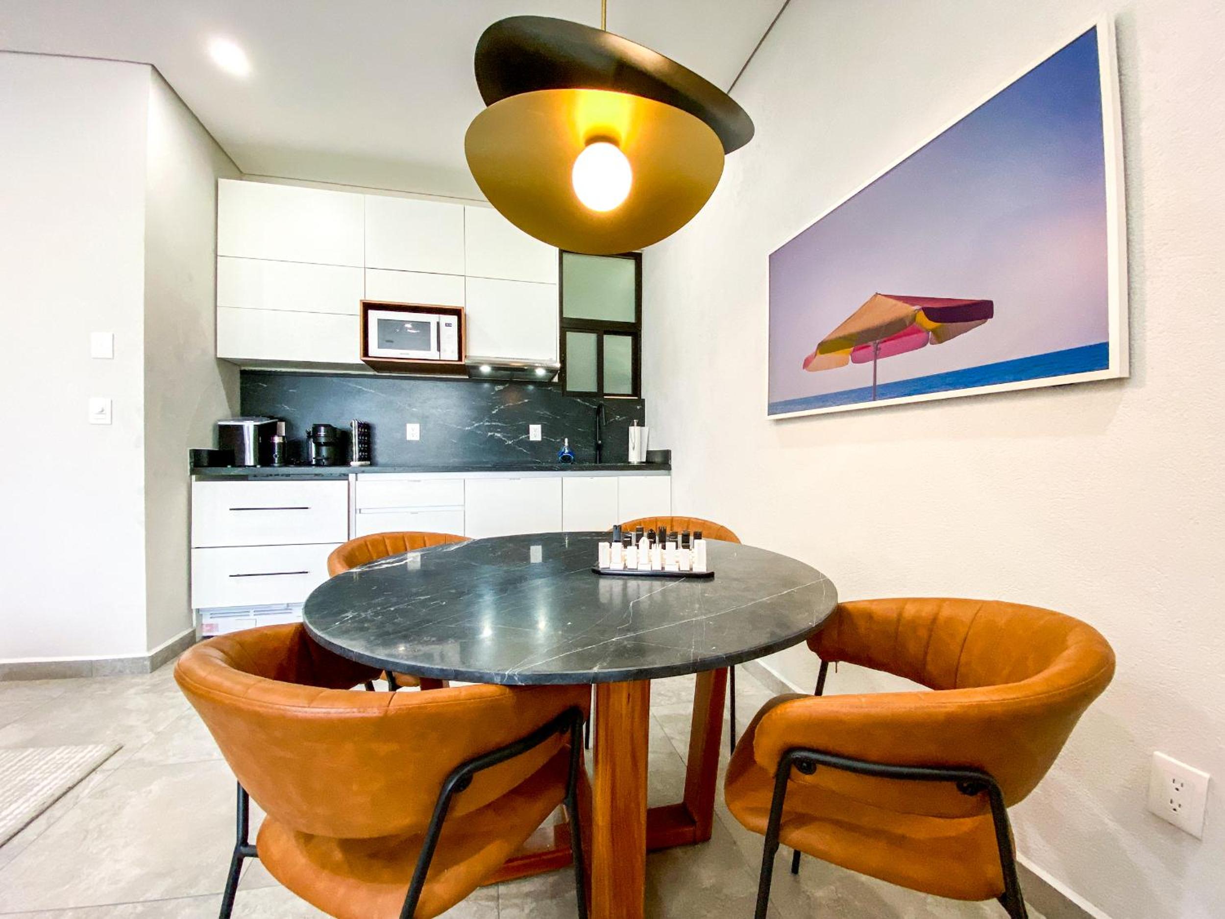 XKAA - Best Studio at 5th Ave with Pool Gym Steps to Beach