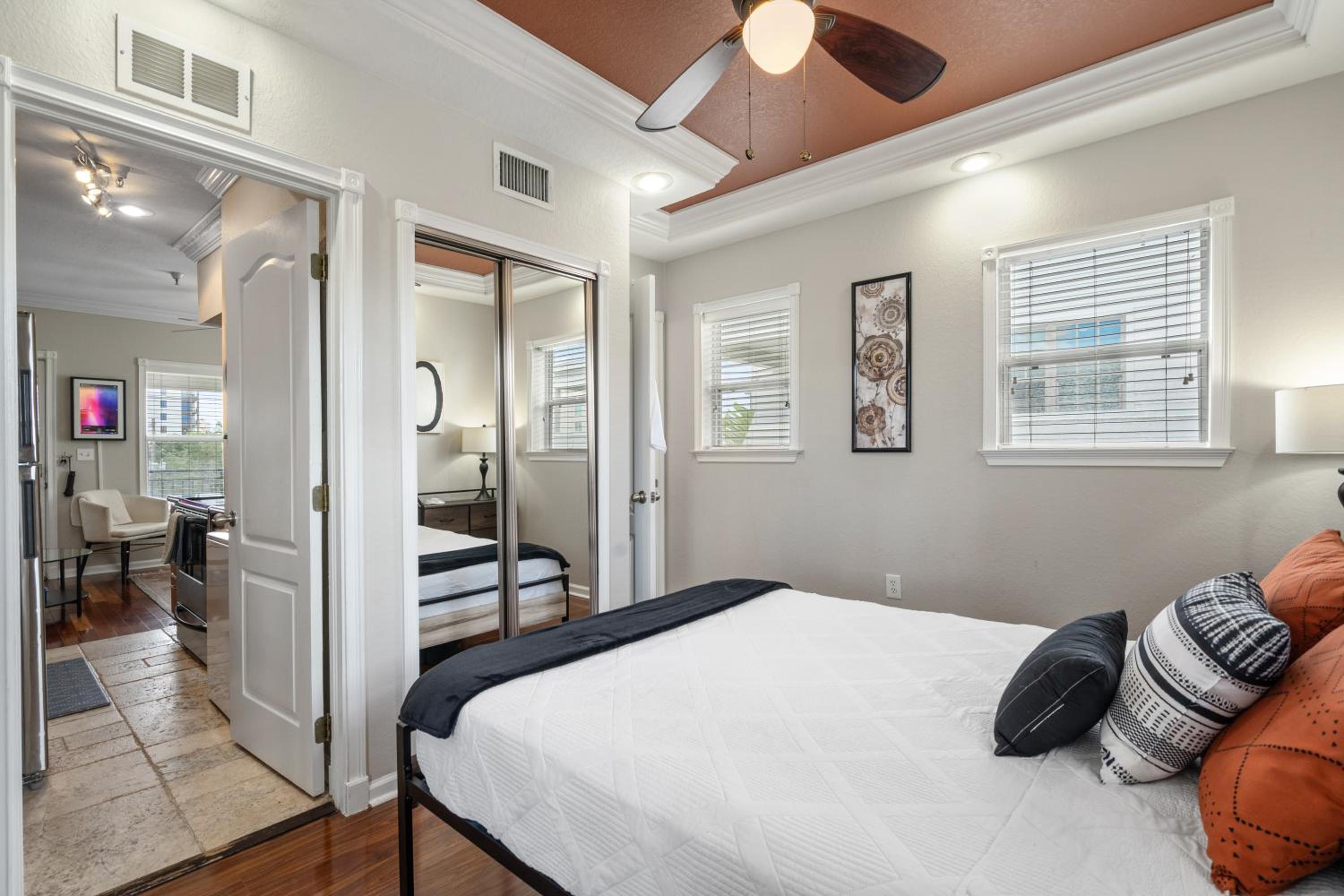 The Hipster Studio in DTSP - Property Image 21