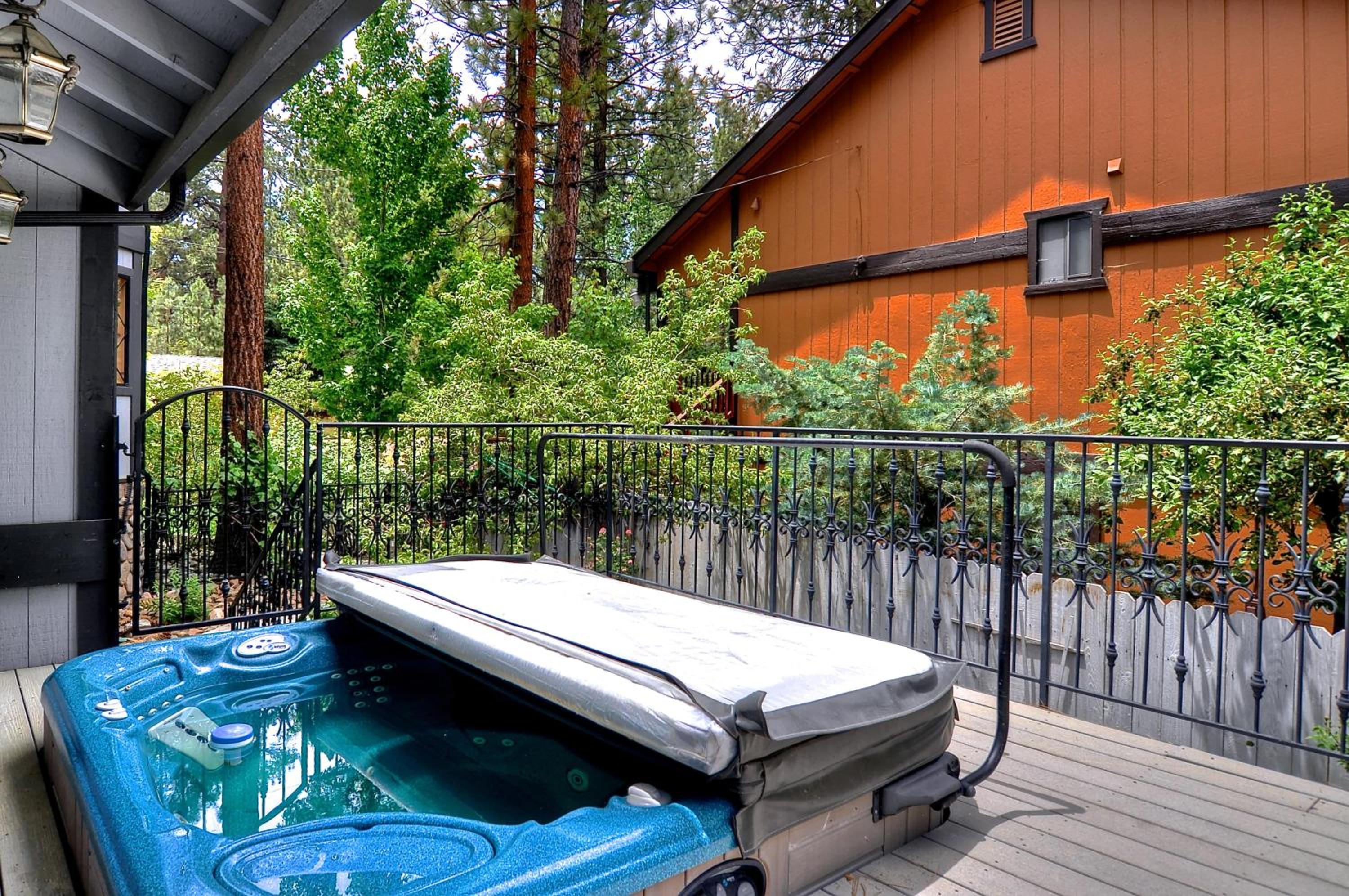 No. 8 Estate By The Lake