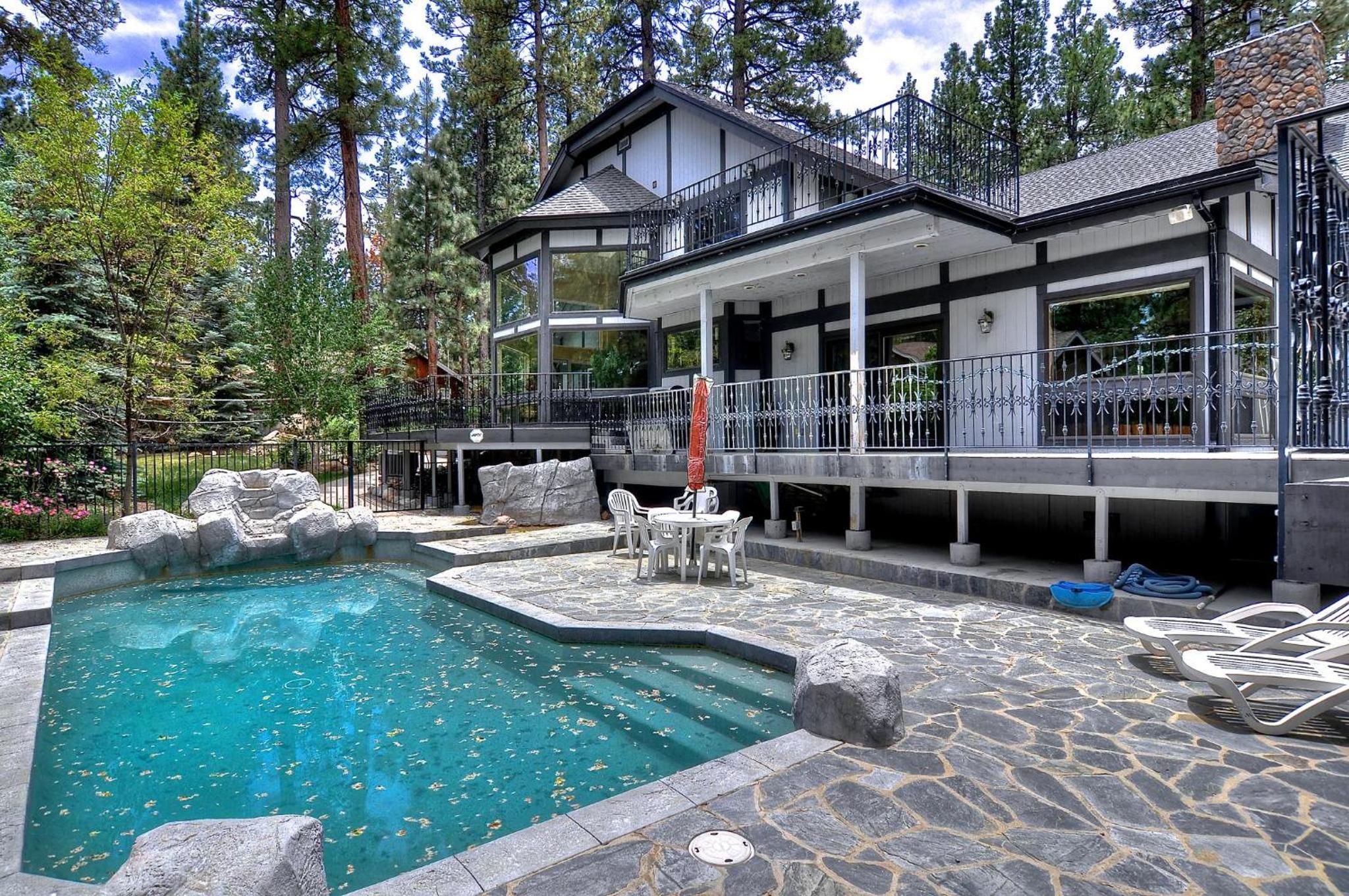 No. 8 Estate By The Lake