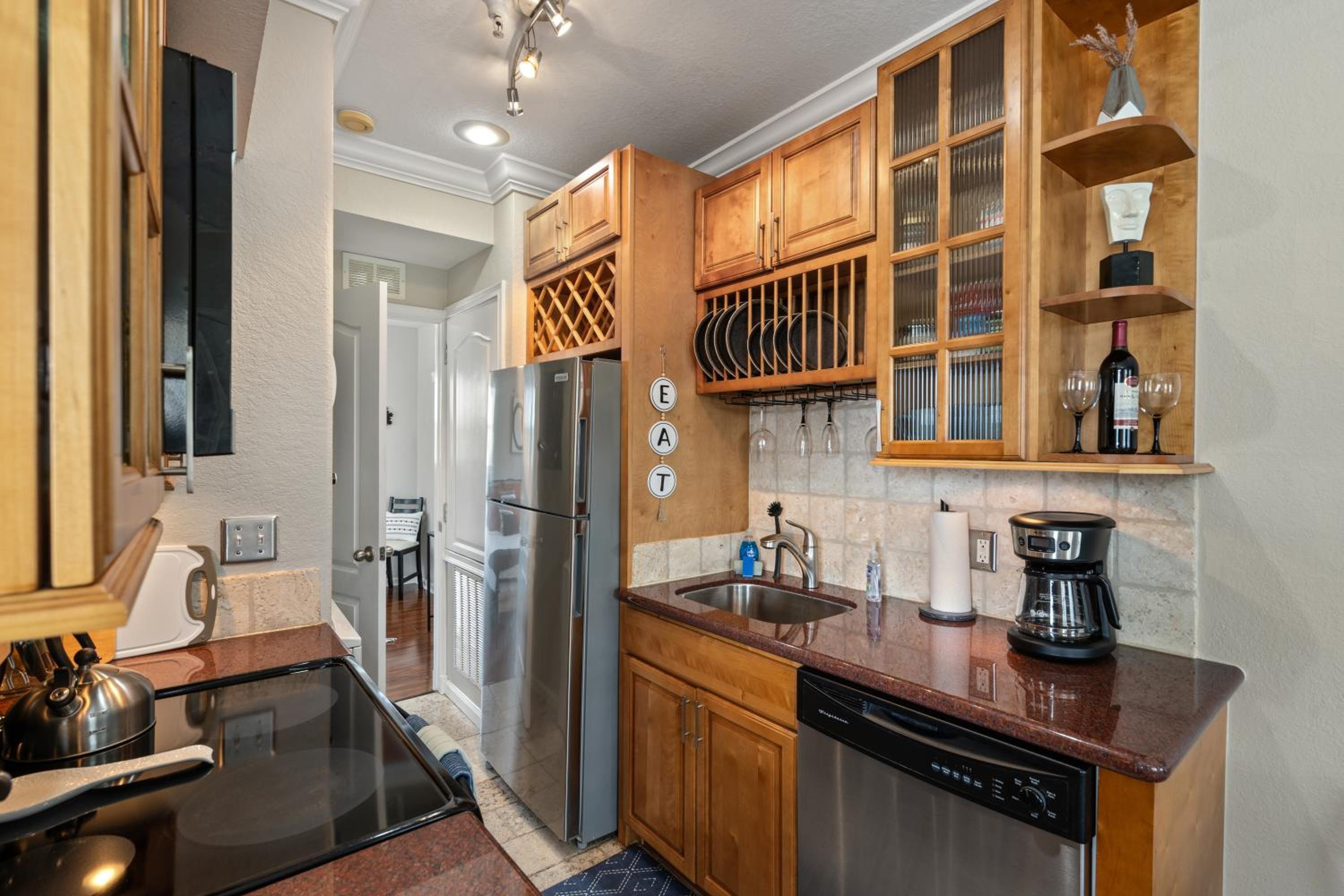 The Hipster Studio in DTSP - Property Image 24