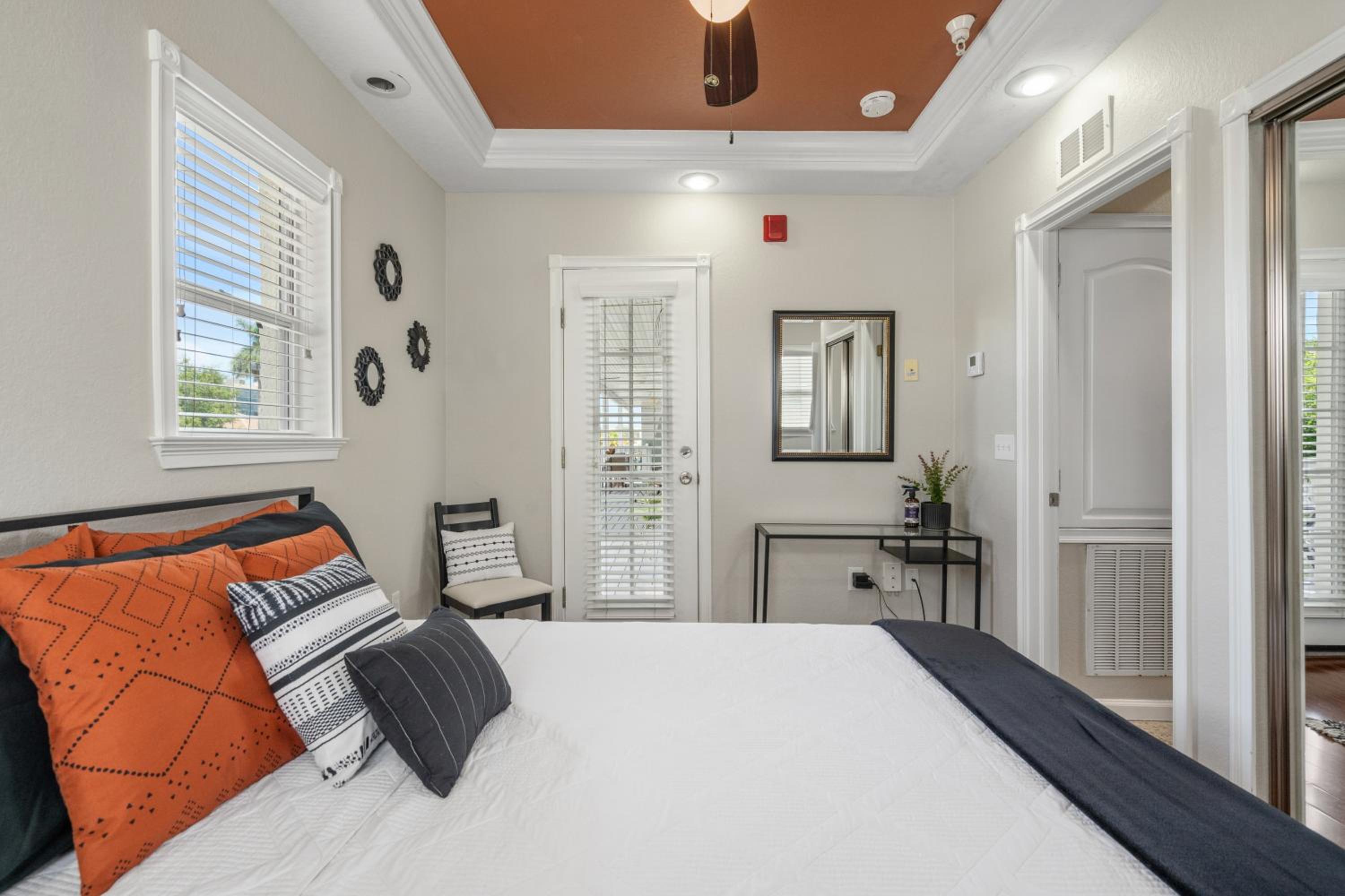 The Hipster Studio in DTSP - Property Image 22